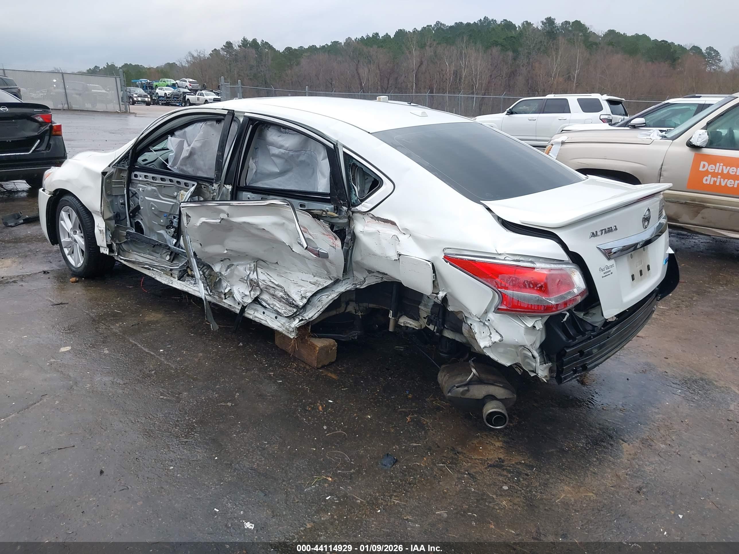NISSAN ALTIMA image 3