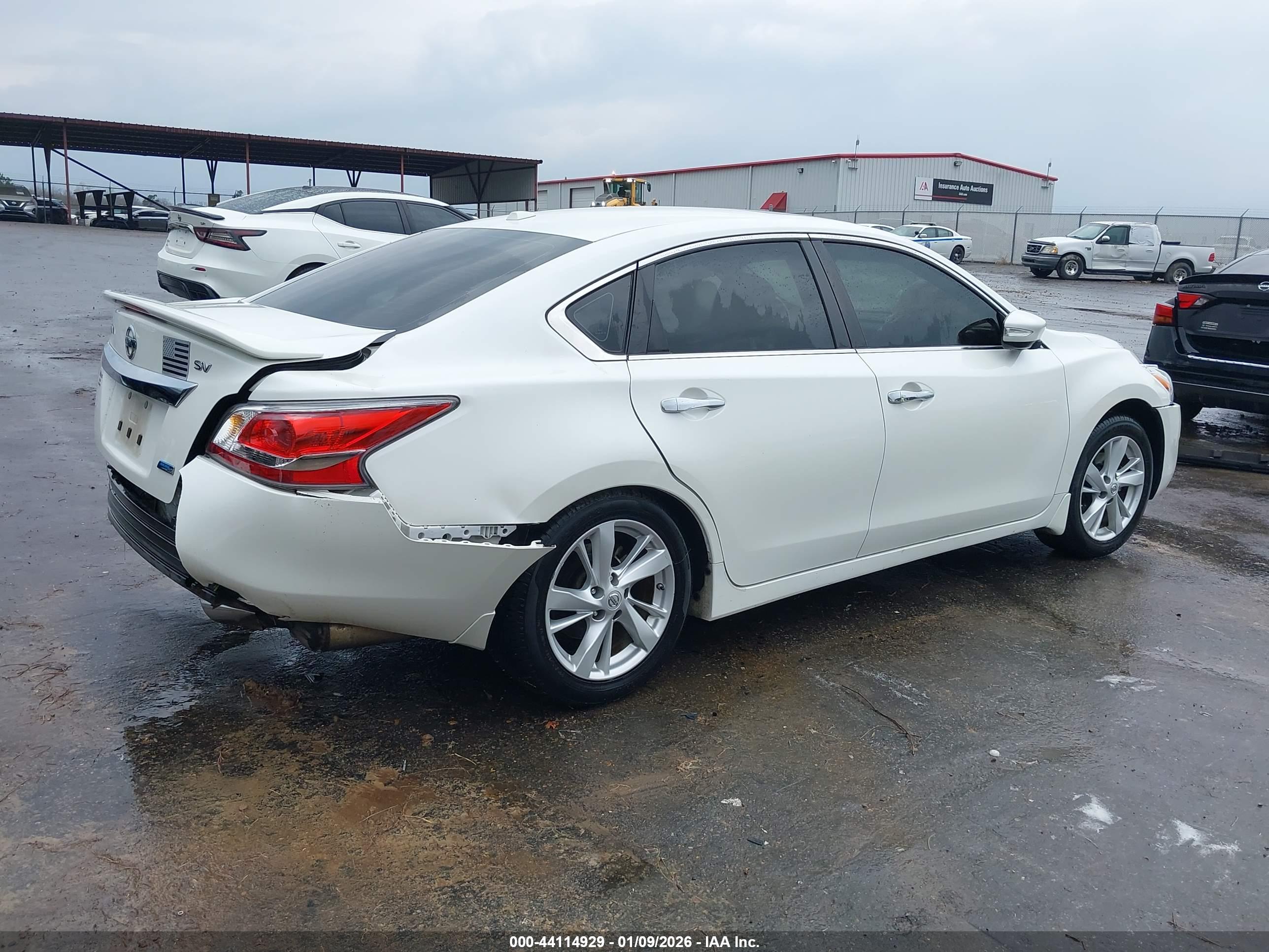 NISSAN ALTIMA image 4
