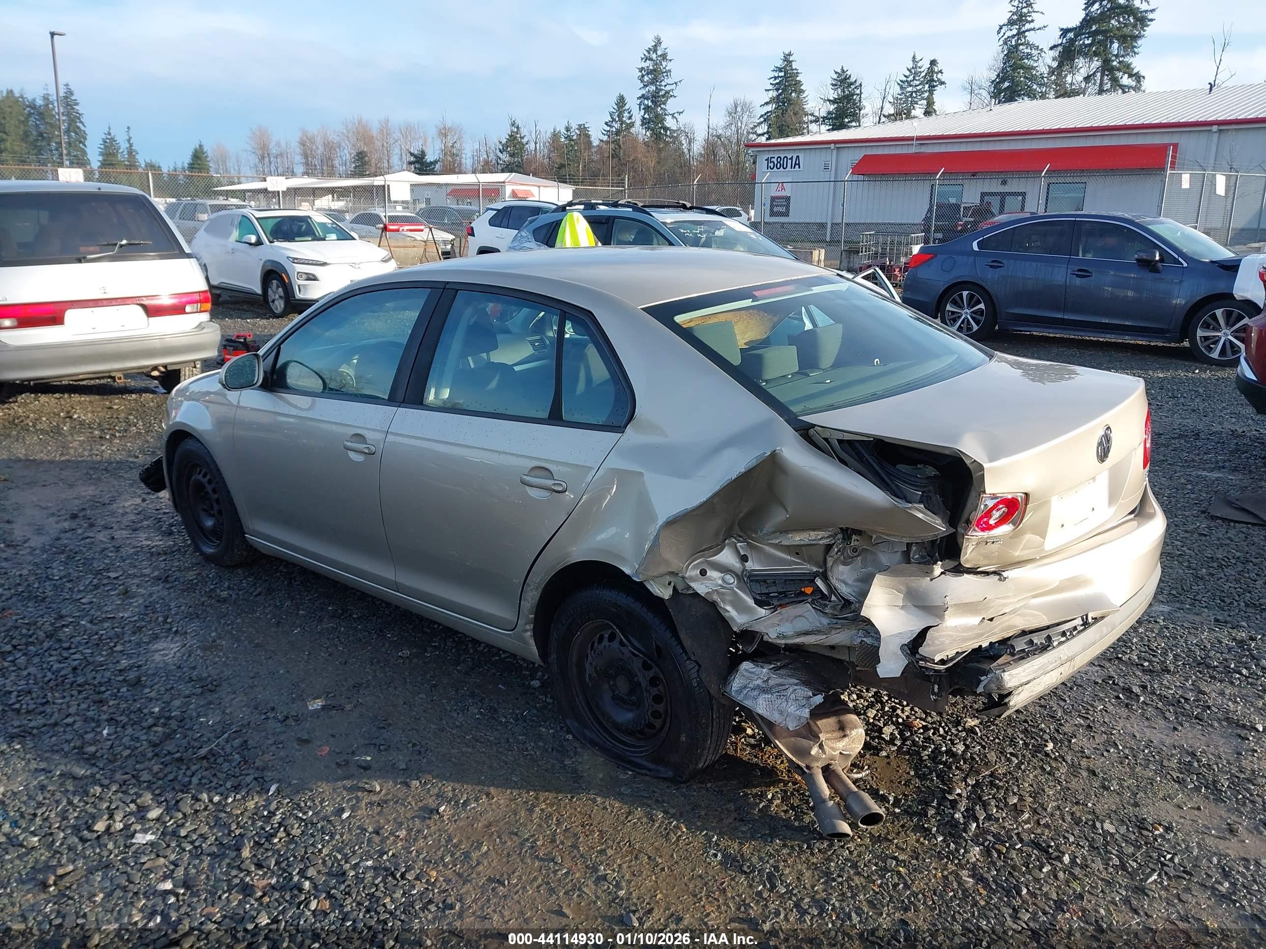 VOLKSWAGEN JETTA image 3