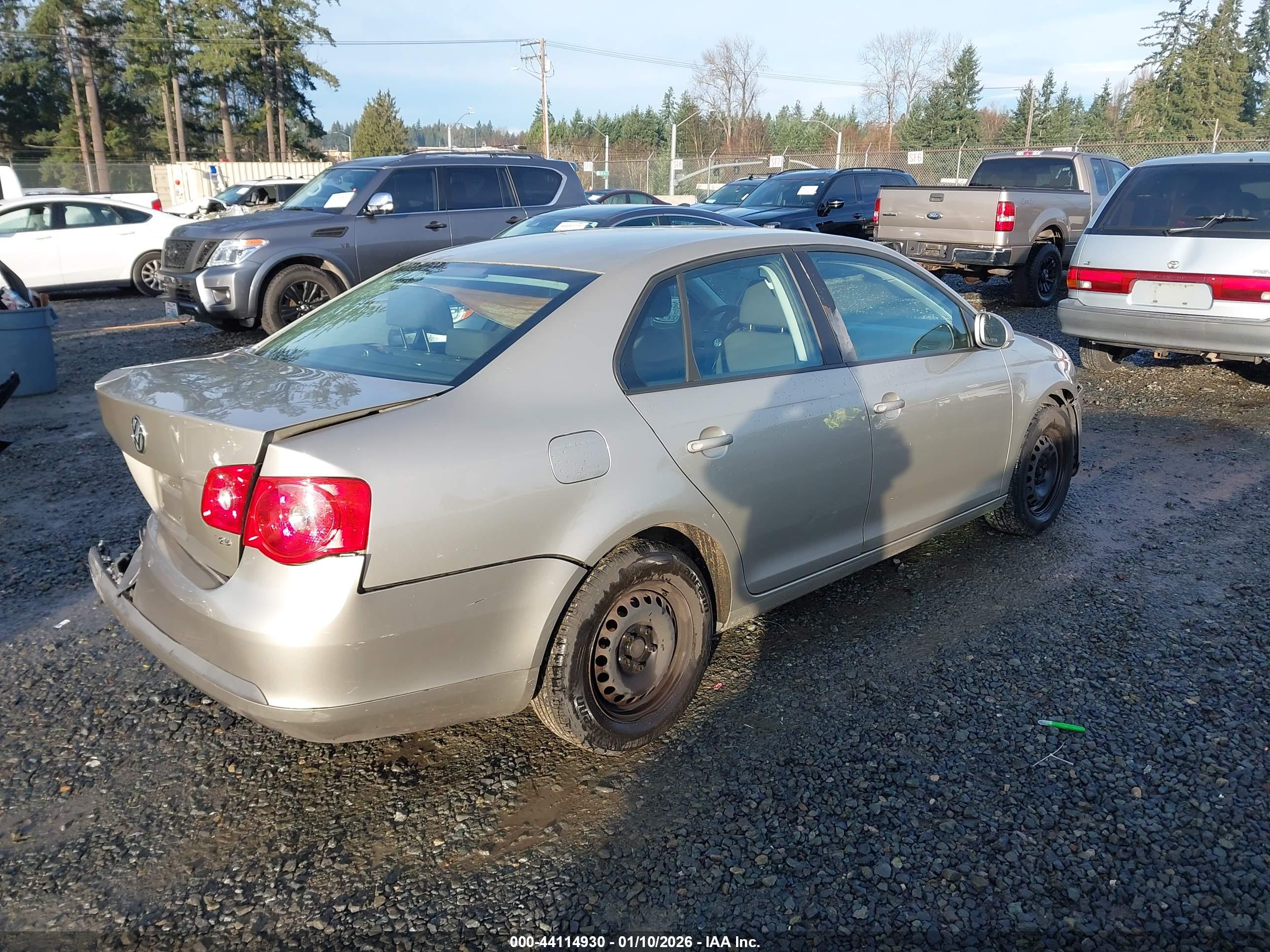 VOLKSWAGEN JETTA image 4