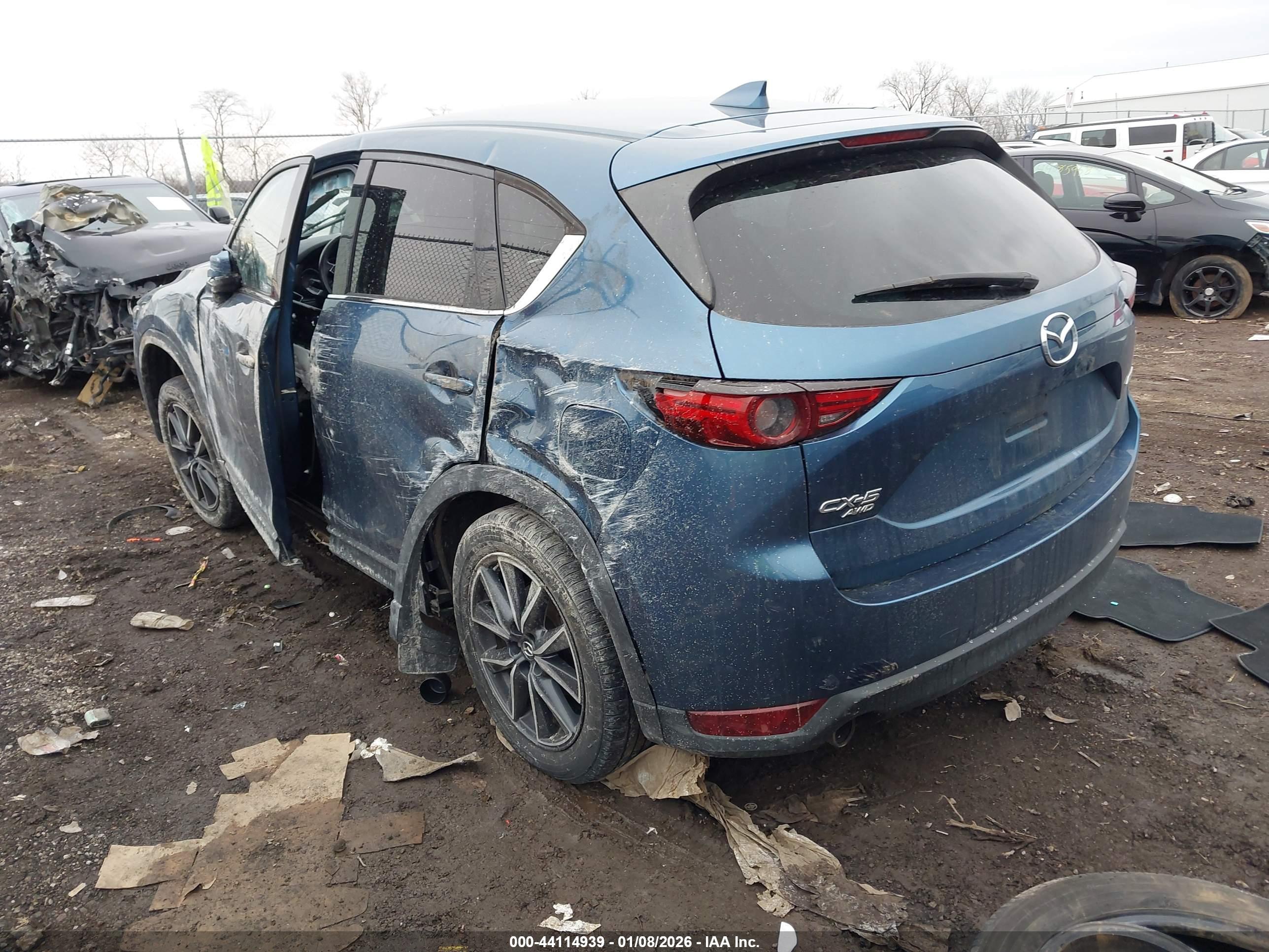 MAZDA CX-5 image 3