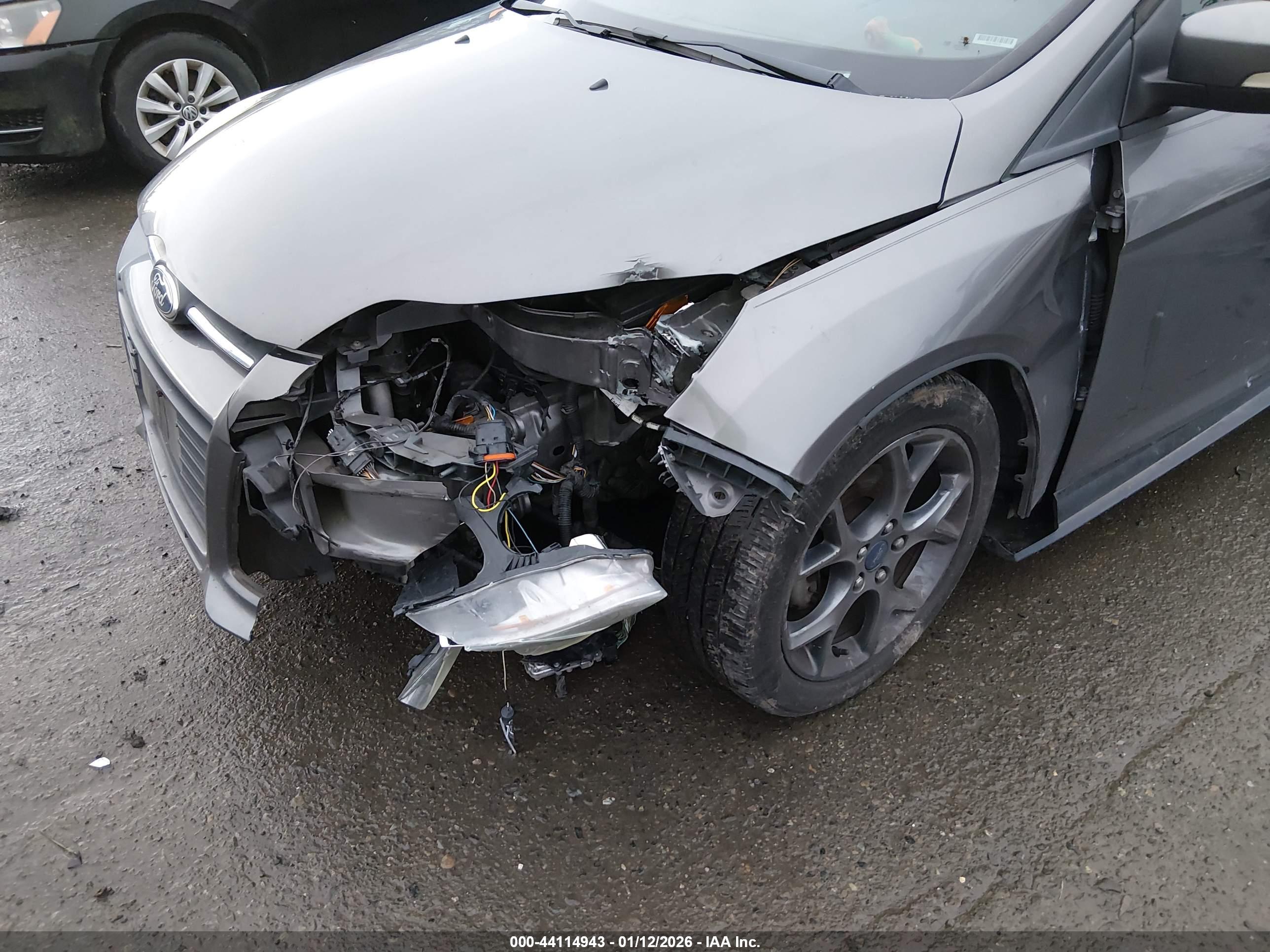 FORD FOCUS image 6