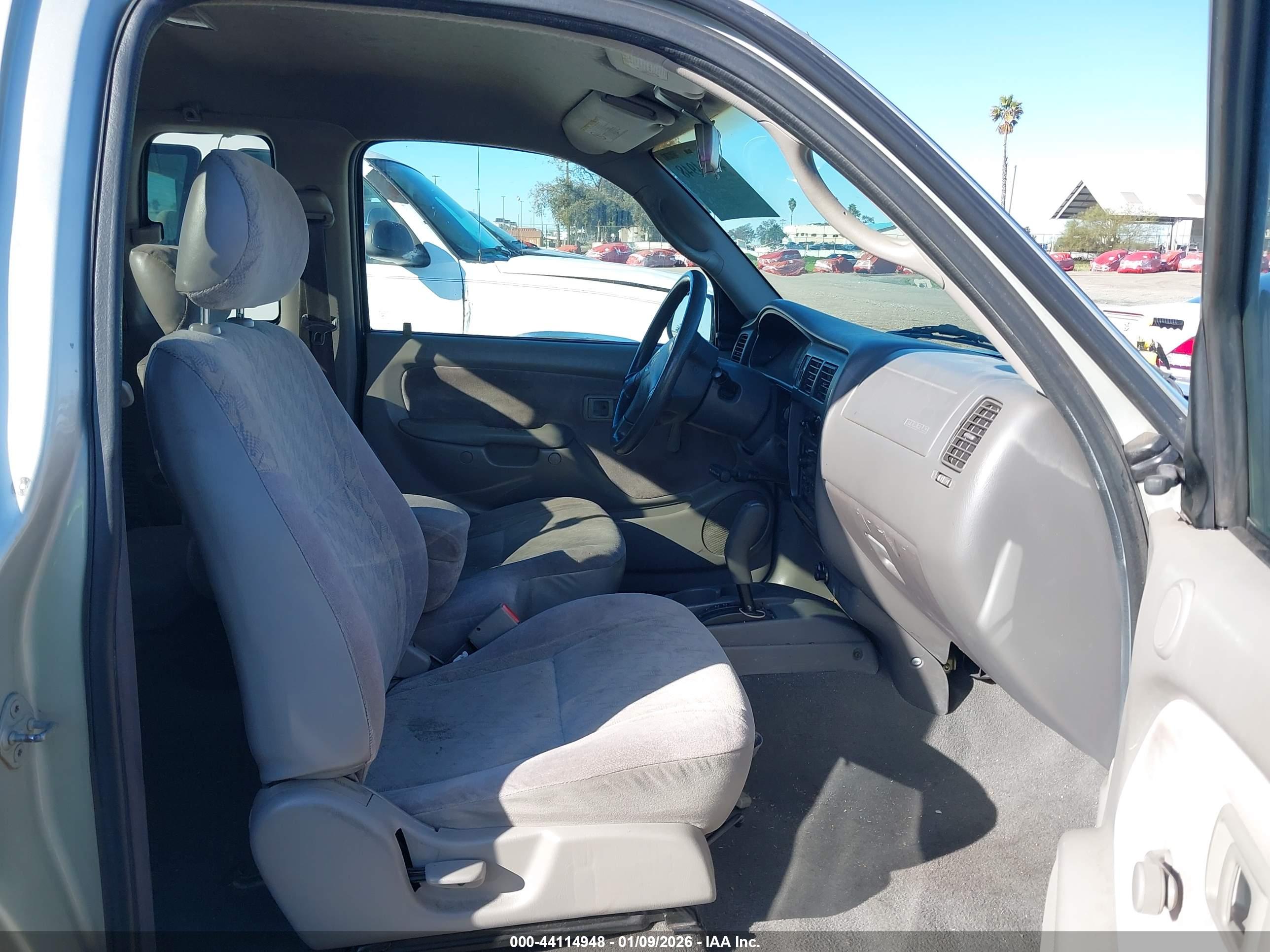 TOYOTA TACOMA image 5