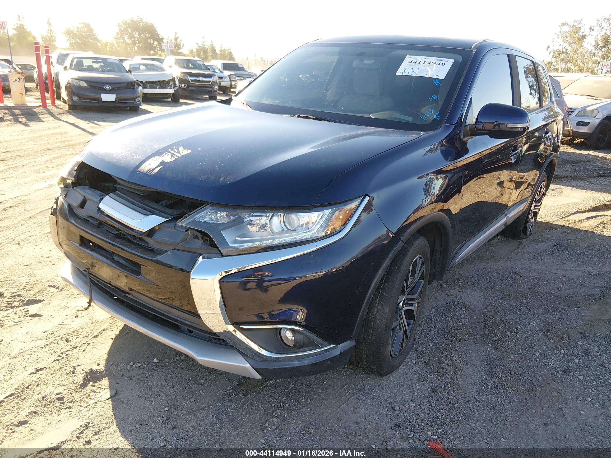 MITSUBISHI OUTLANDER image 2