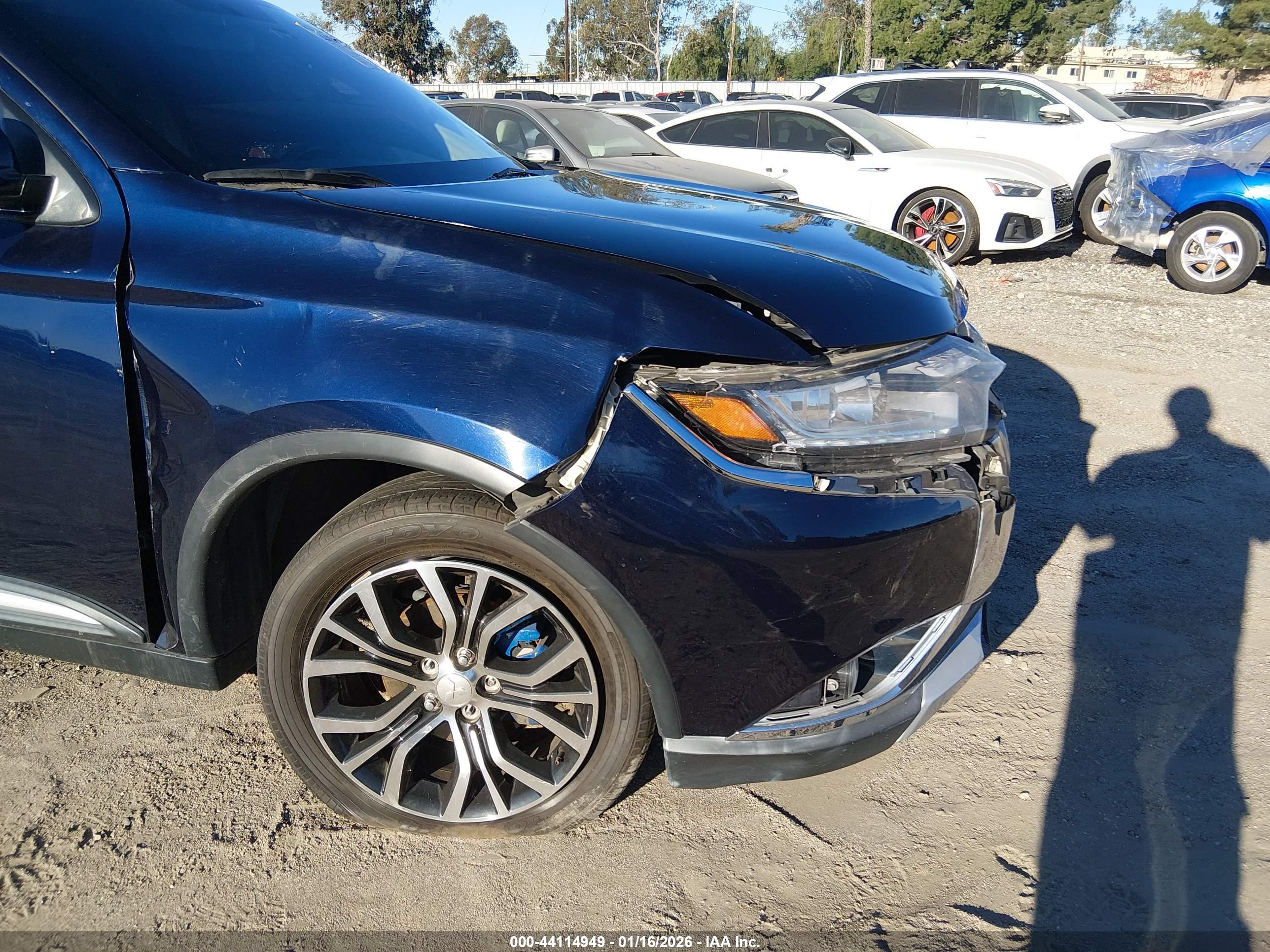 MITSUBISHI OUTLANDER image 6