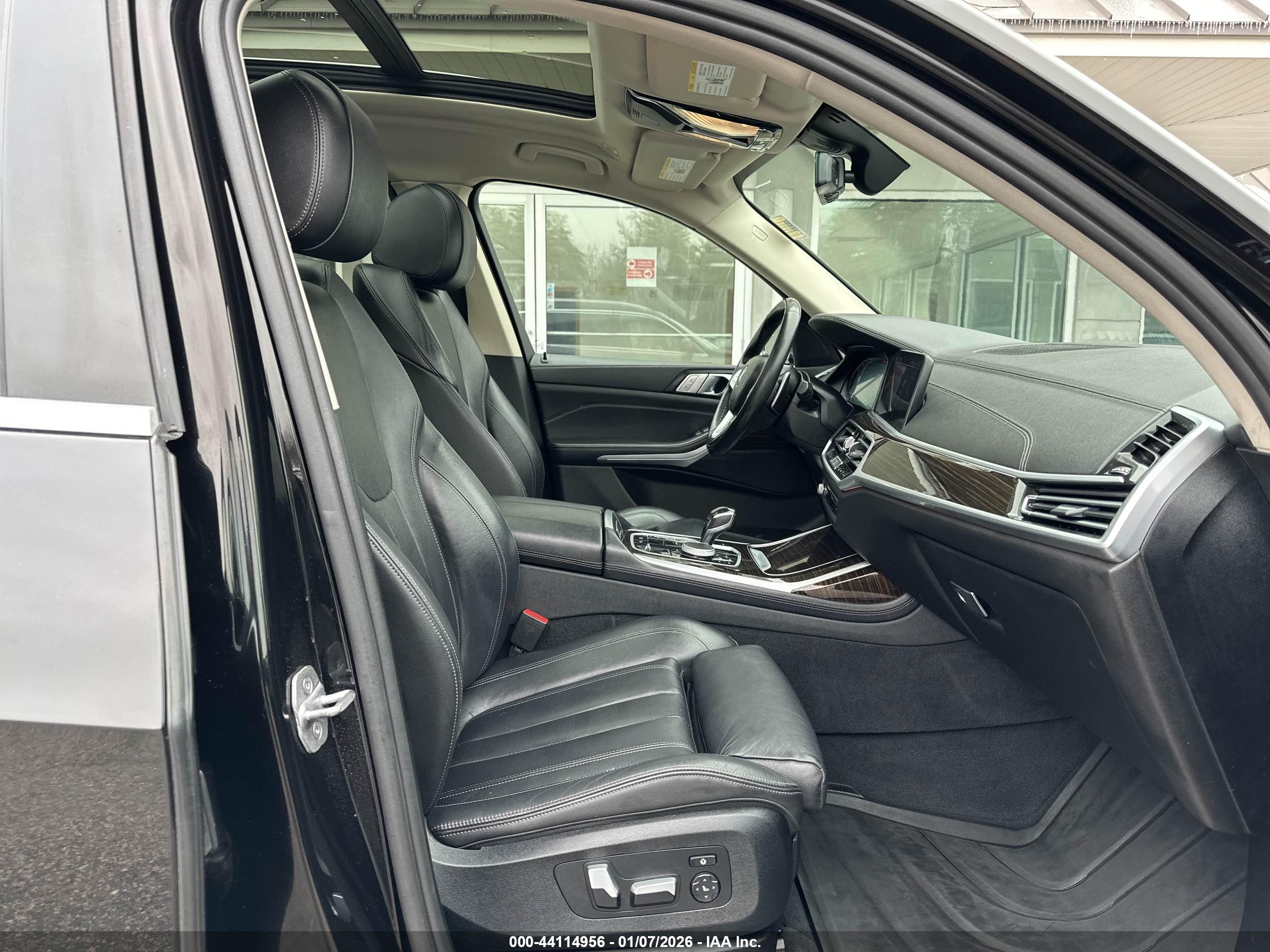 BMW X7 image 5