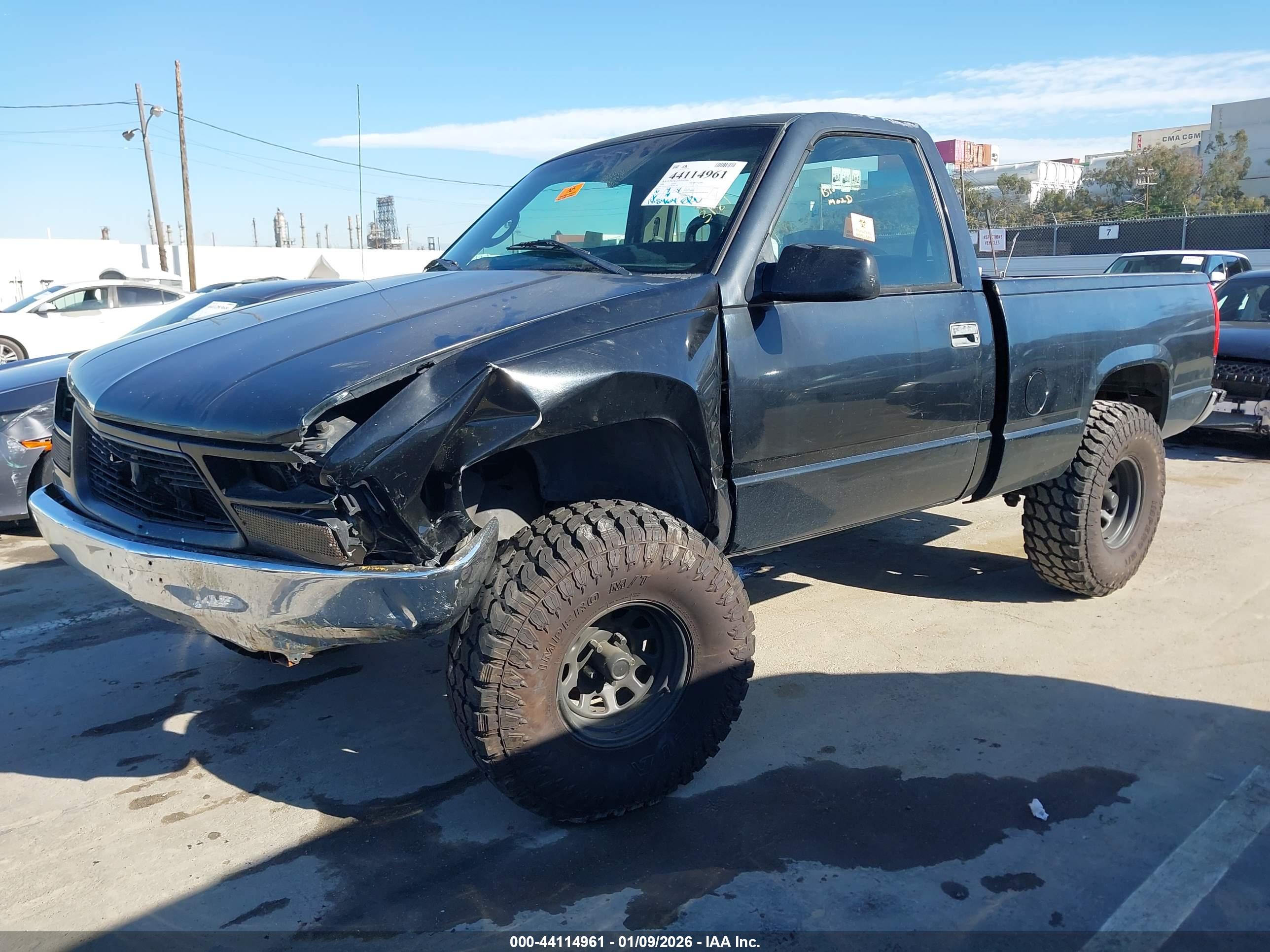 GMC SIERRA image 2