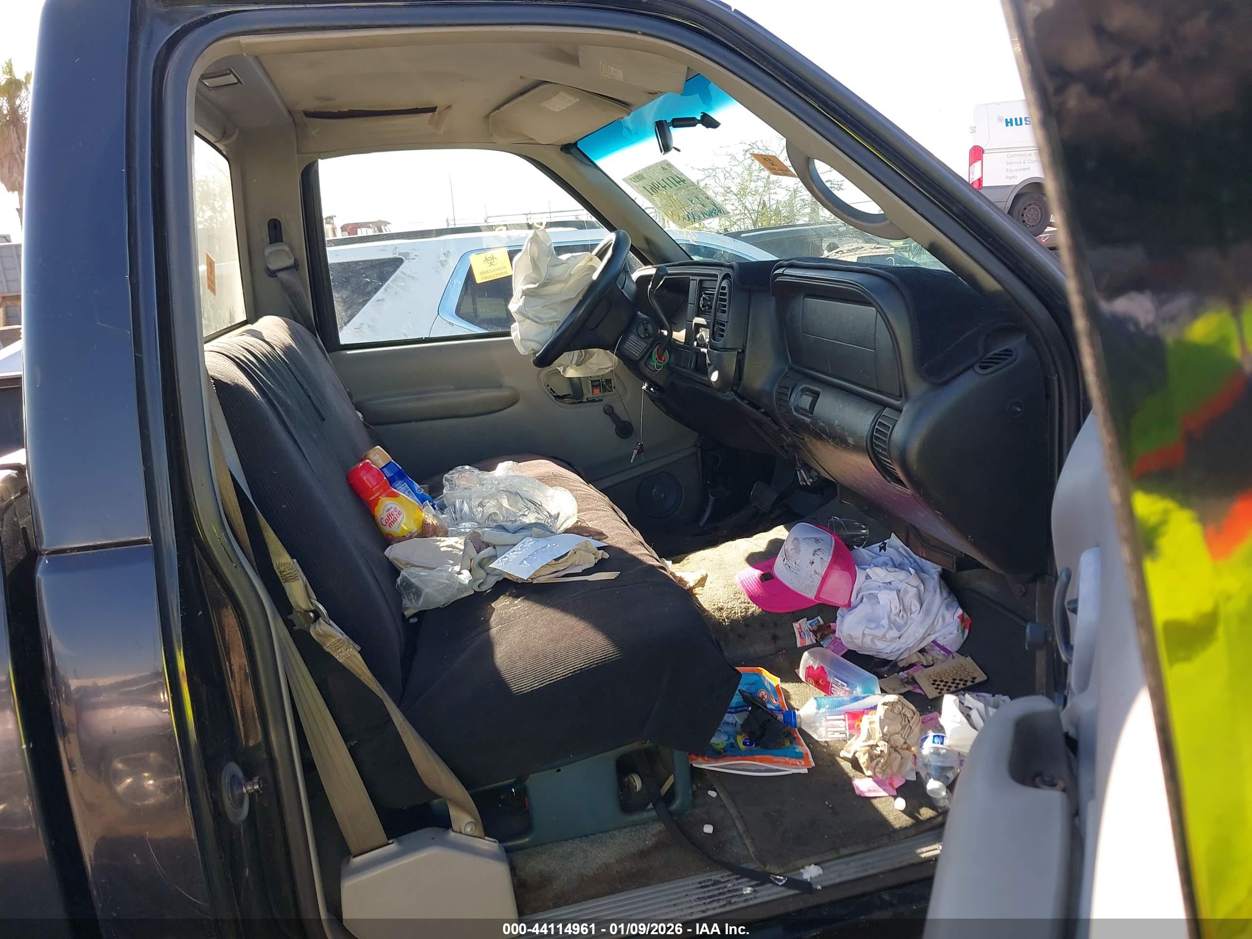 GMC SIERRA image 5