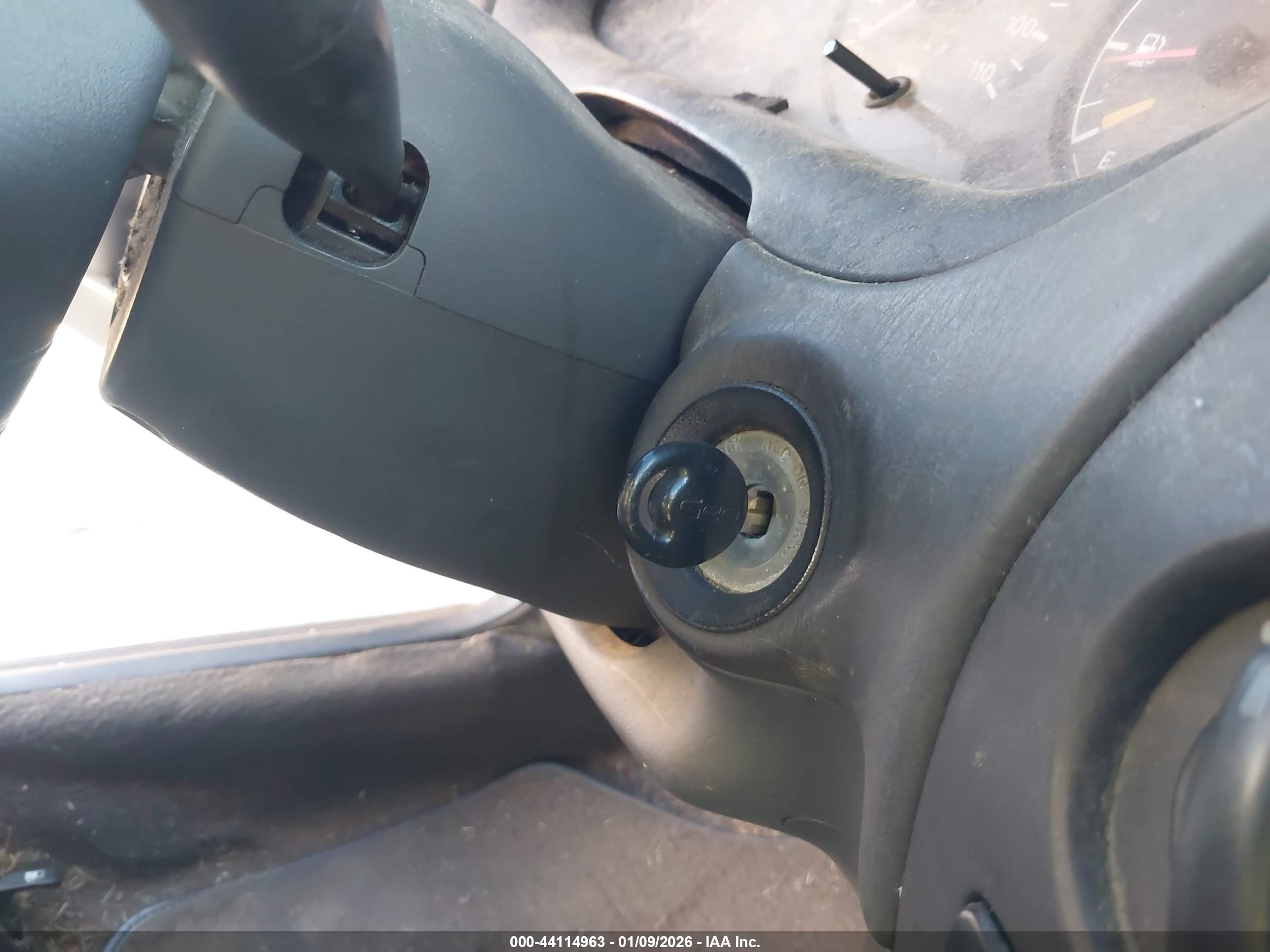 GEO PRIZM image 11