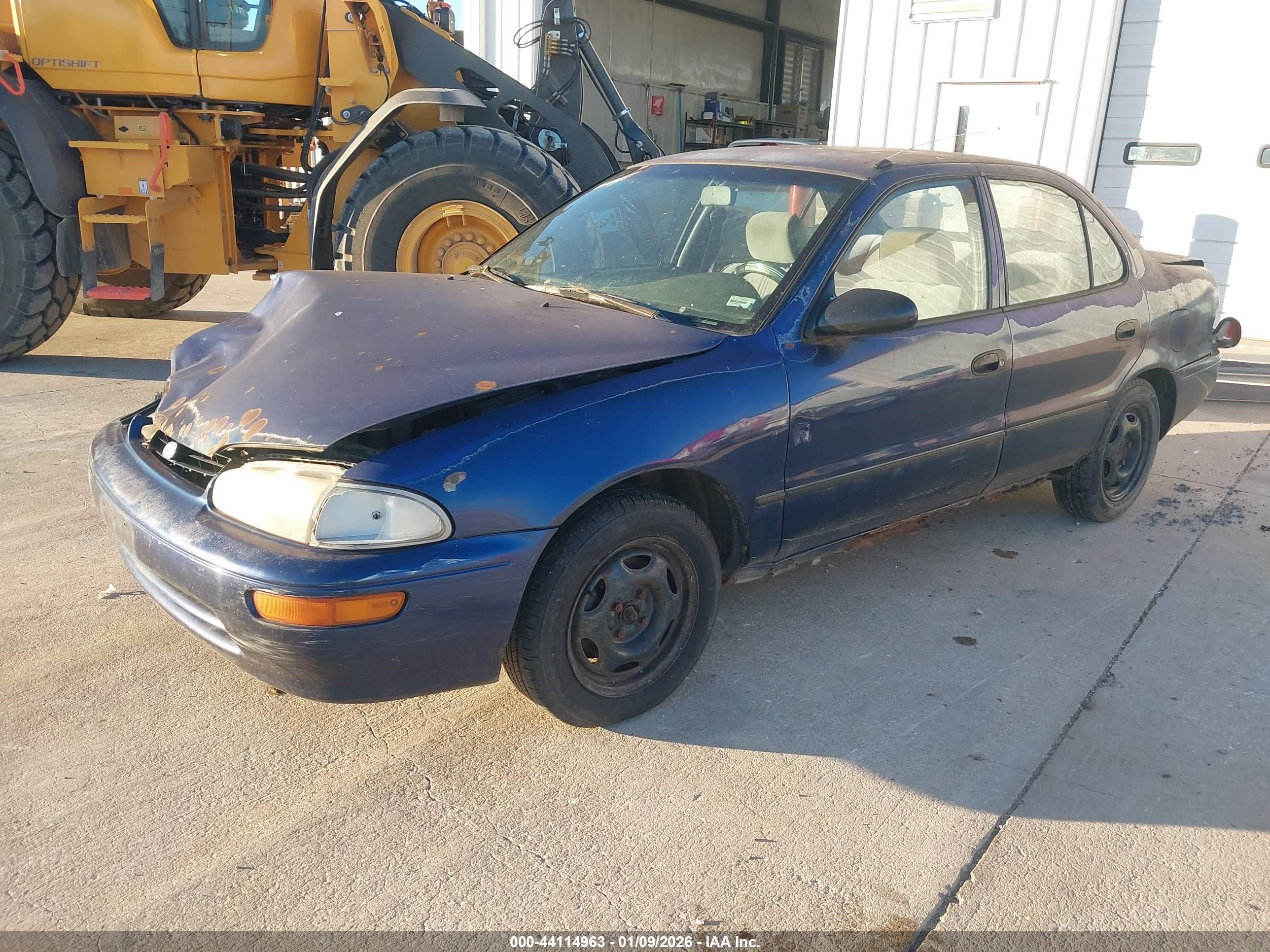 GEO PRIZM image 2