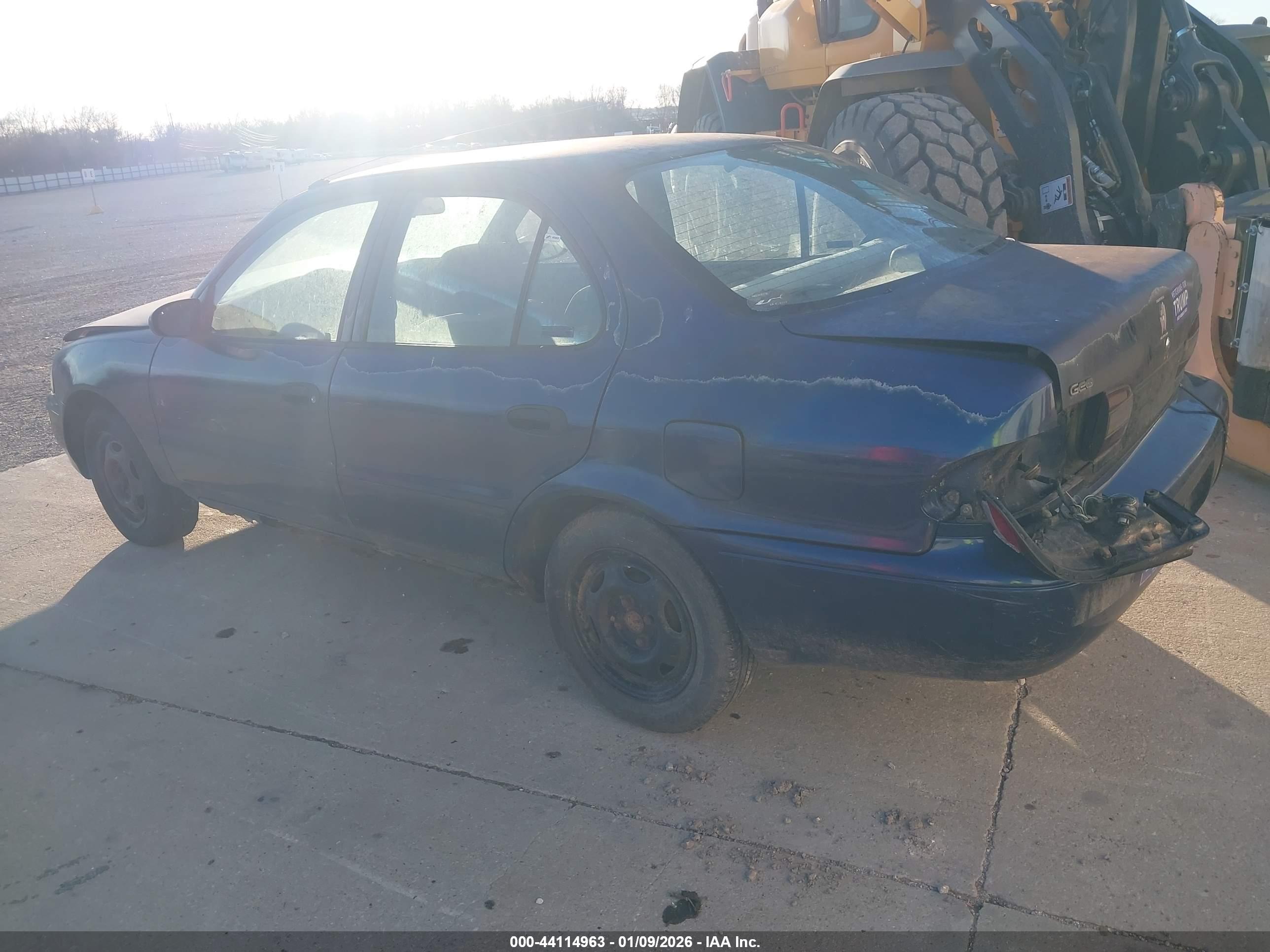 GEO PRIZM image 3