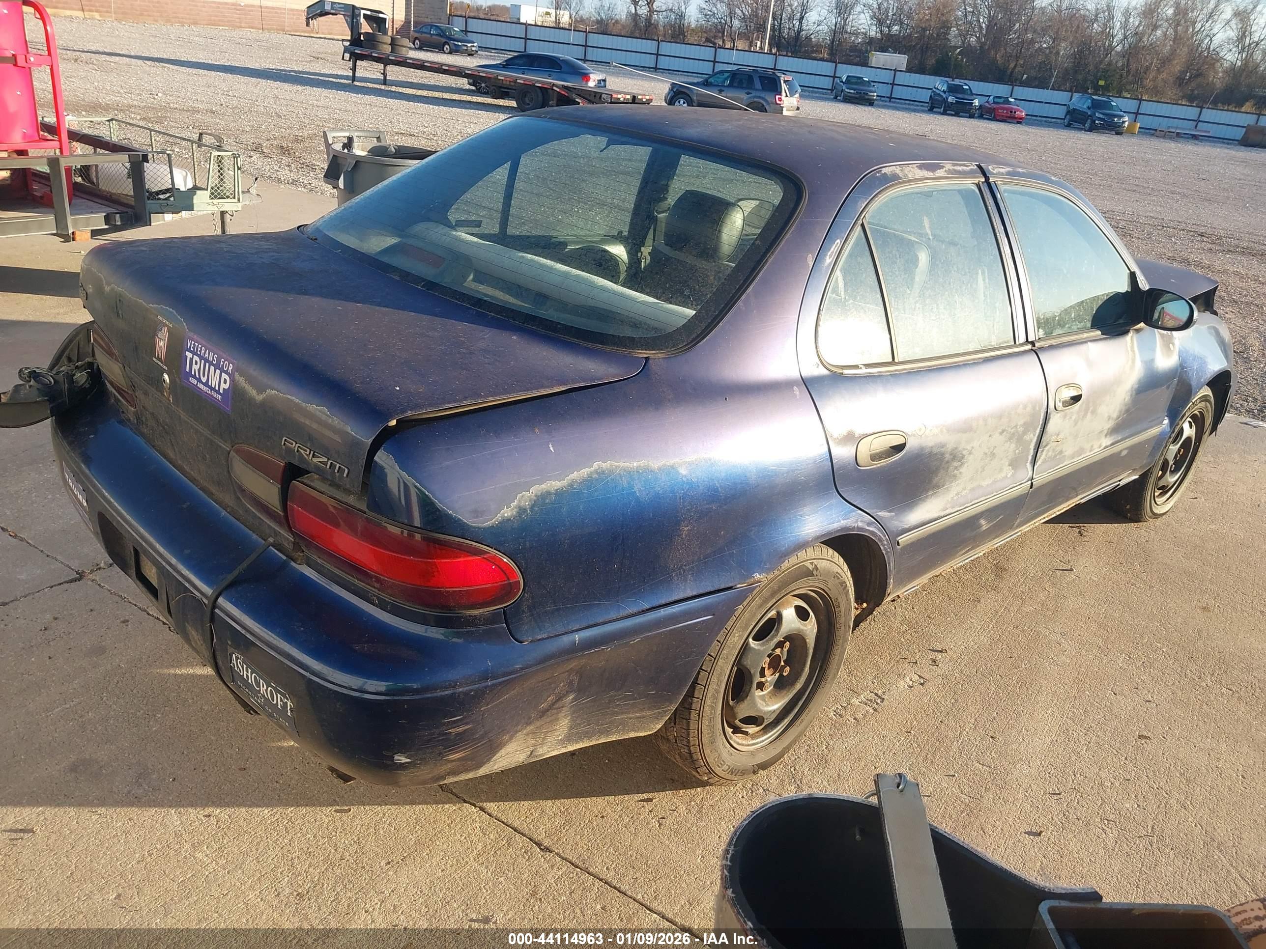 GEO PRIZM image 4