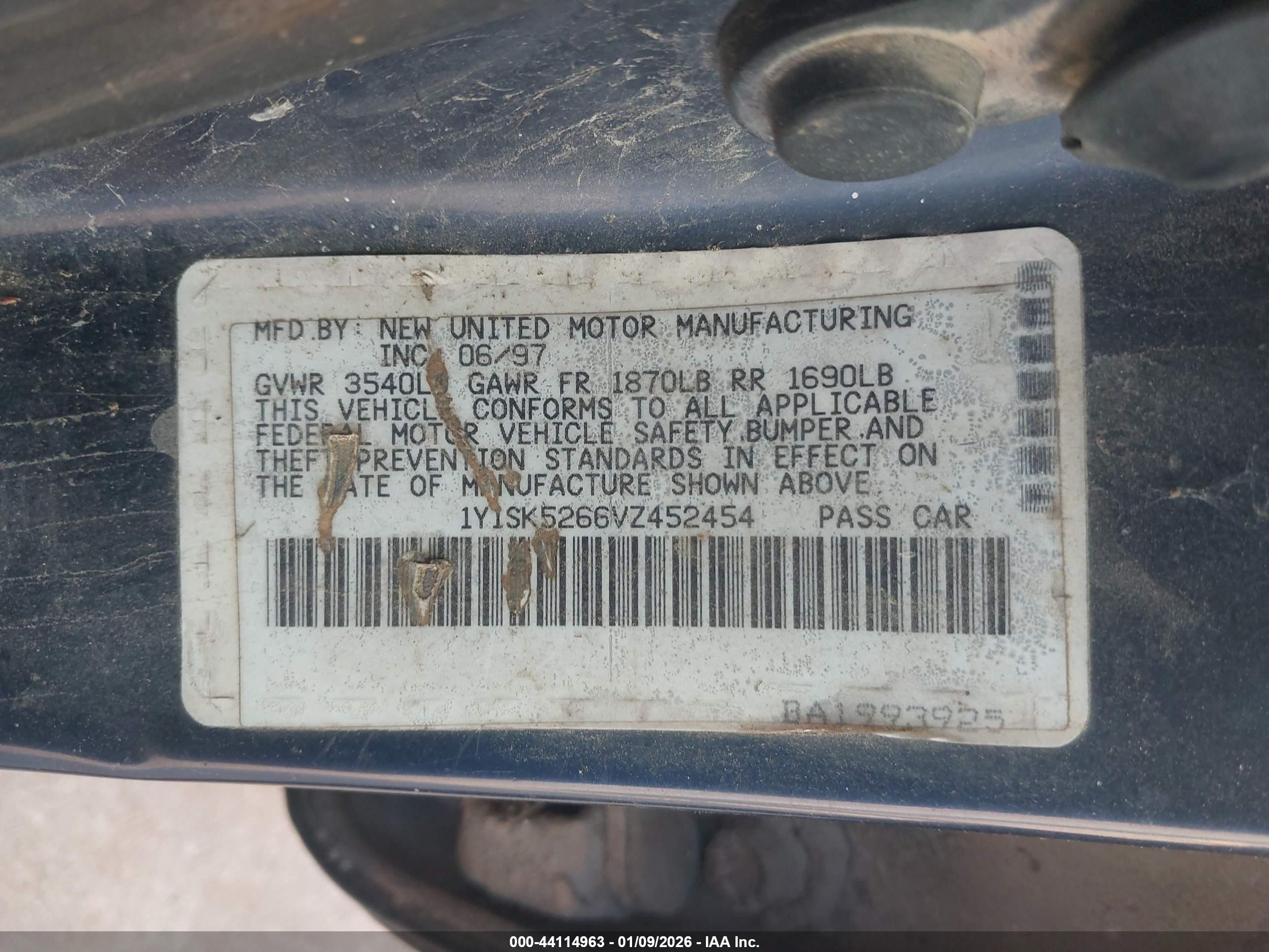 GEO PRIZM image 9