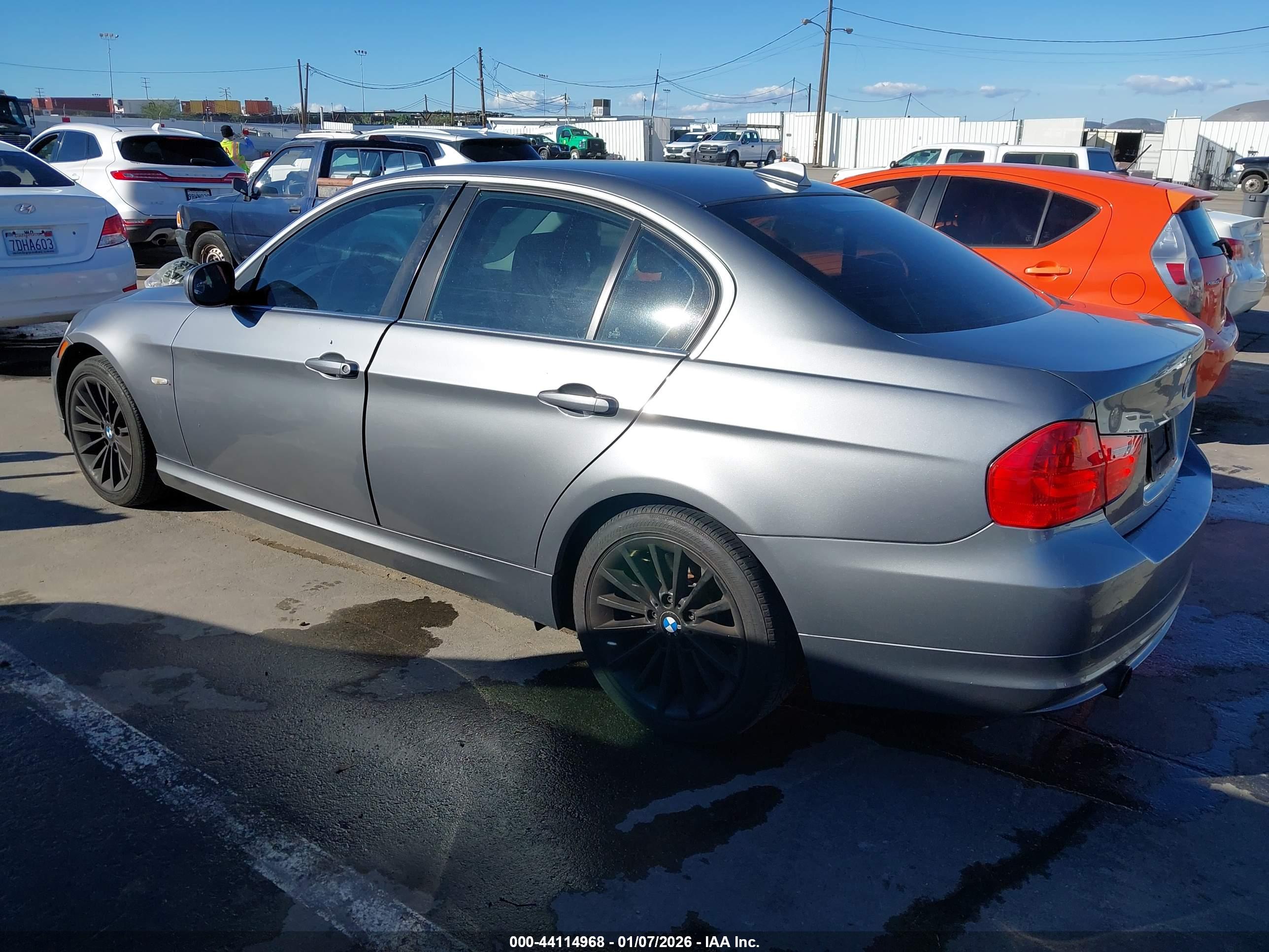 BMW 335I image 3
