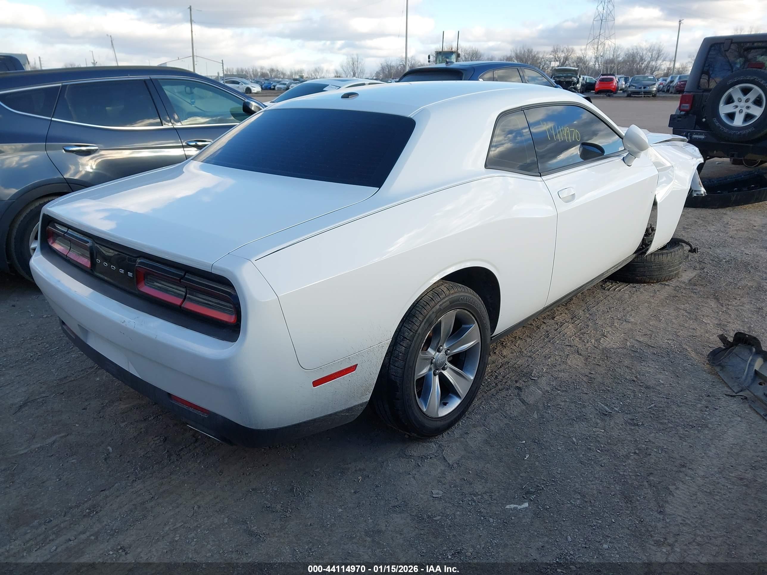 DODGE CHALLENGER image 4