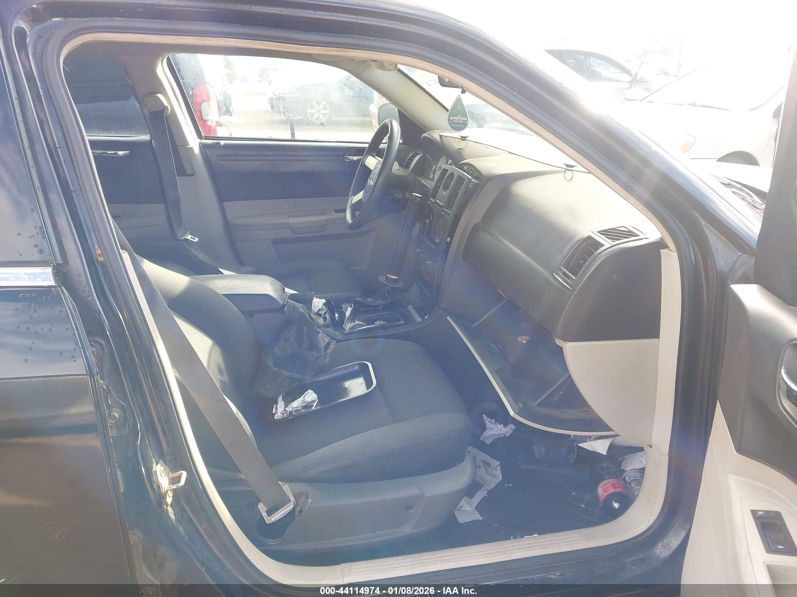 CHRYSLER 300 image 5
