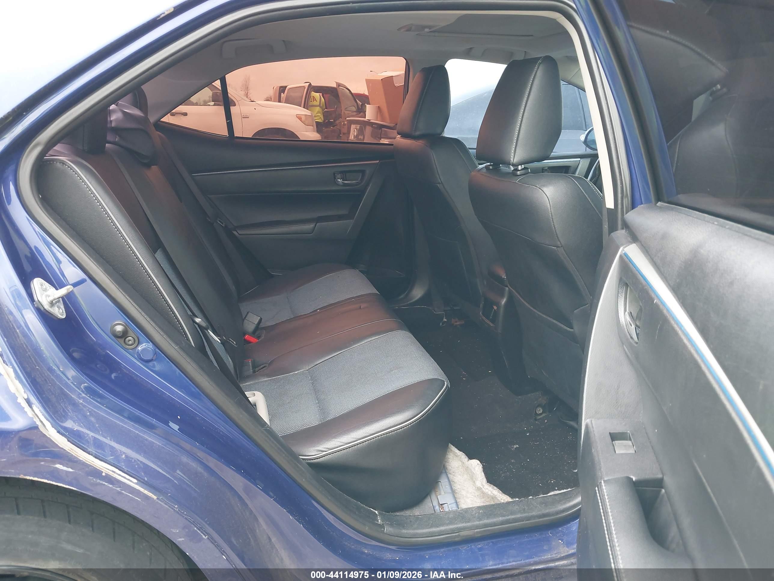 TOYOTA COROLLA image 8