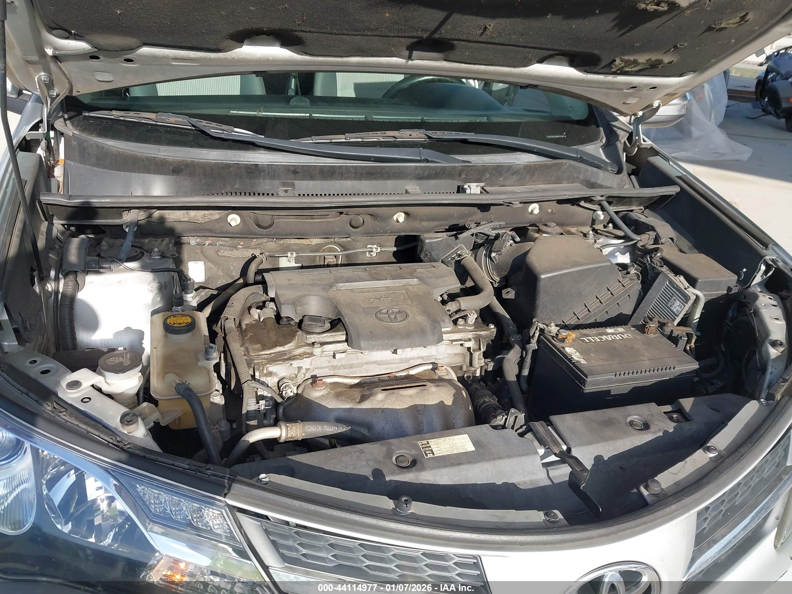 TOYOTA RAV4 image 10