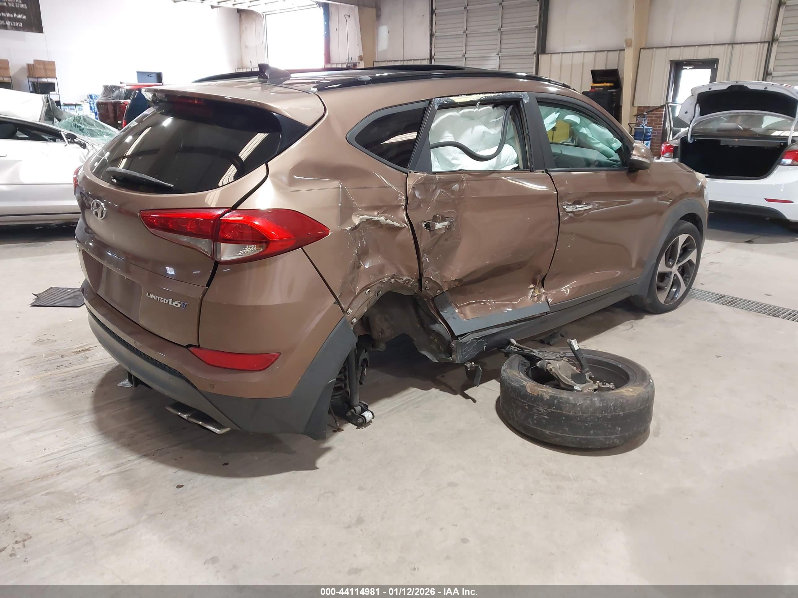 HYUNDAI TUCSON image 4