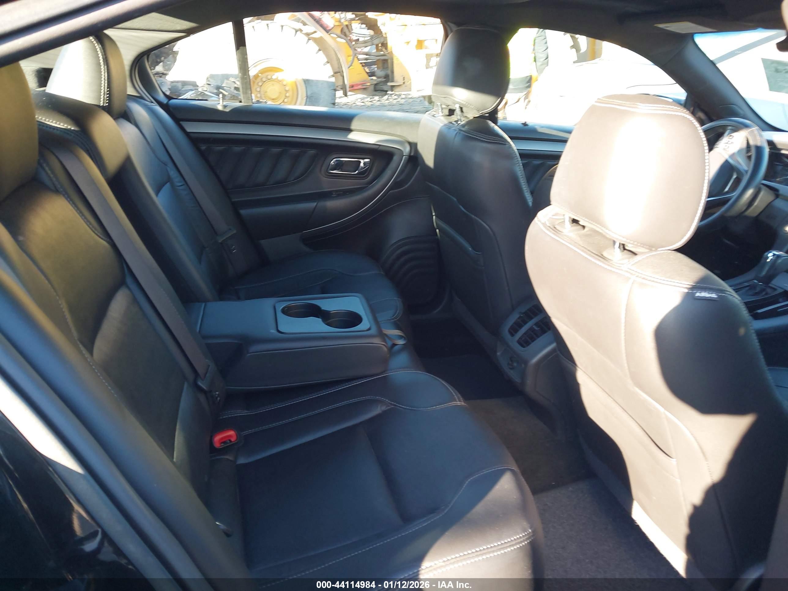 FORD TAURUS image 8