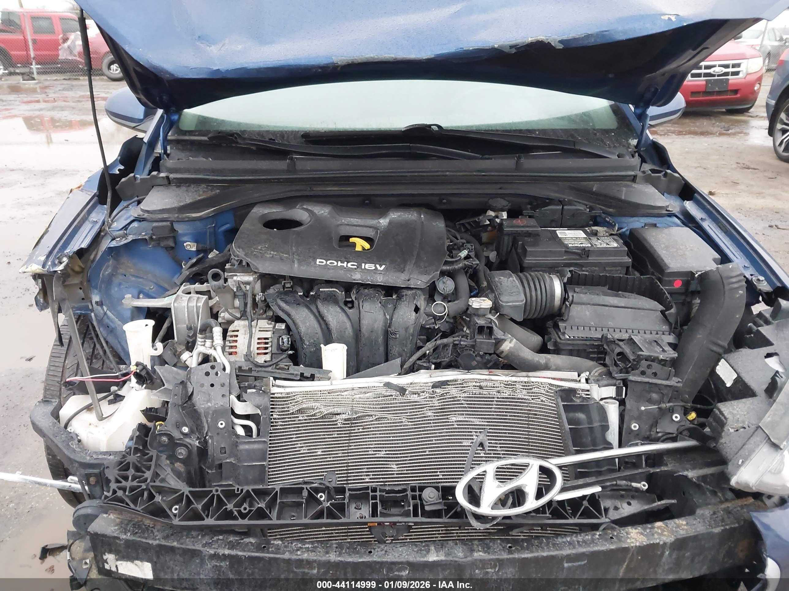 HYUNDAI ELANTRA image 10