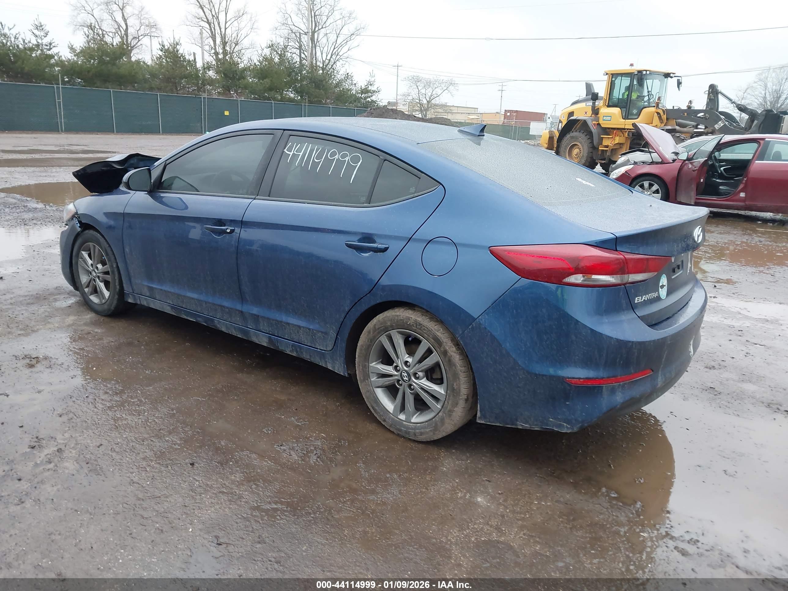 HYUNDAI ELANTRA image 3