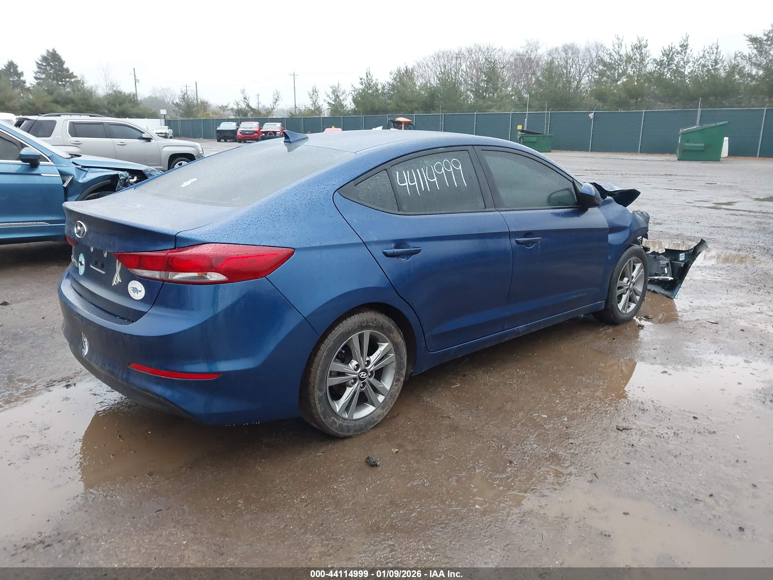 HYUNDAI ELANTRA image 4