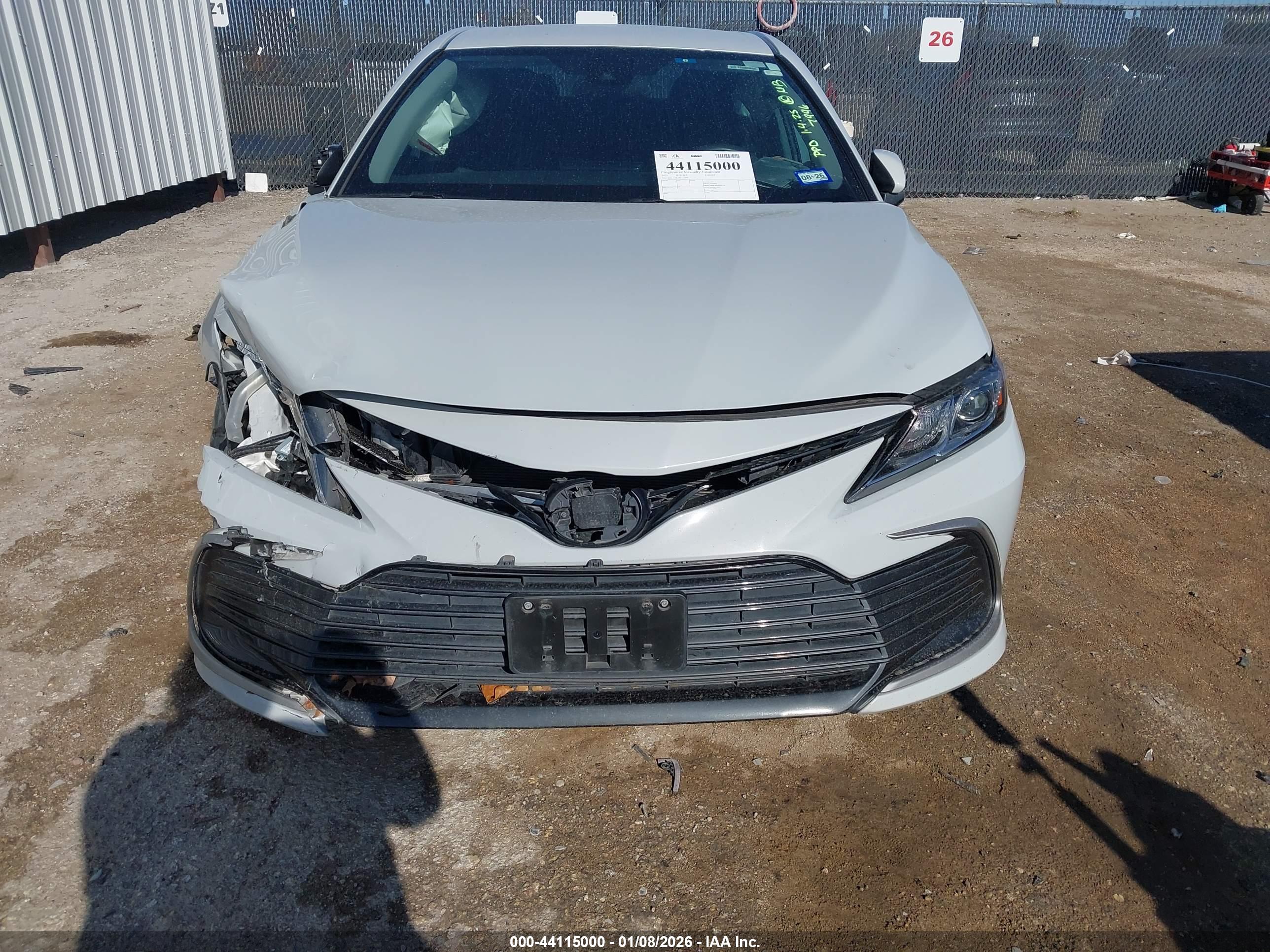 TOYOTA CAMRY image 6