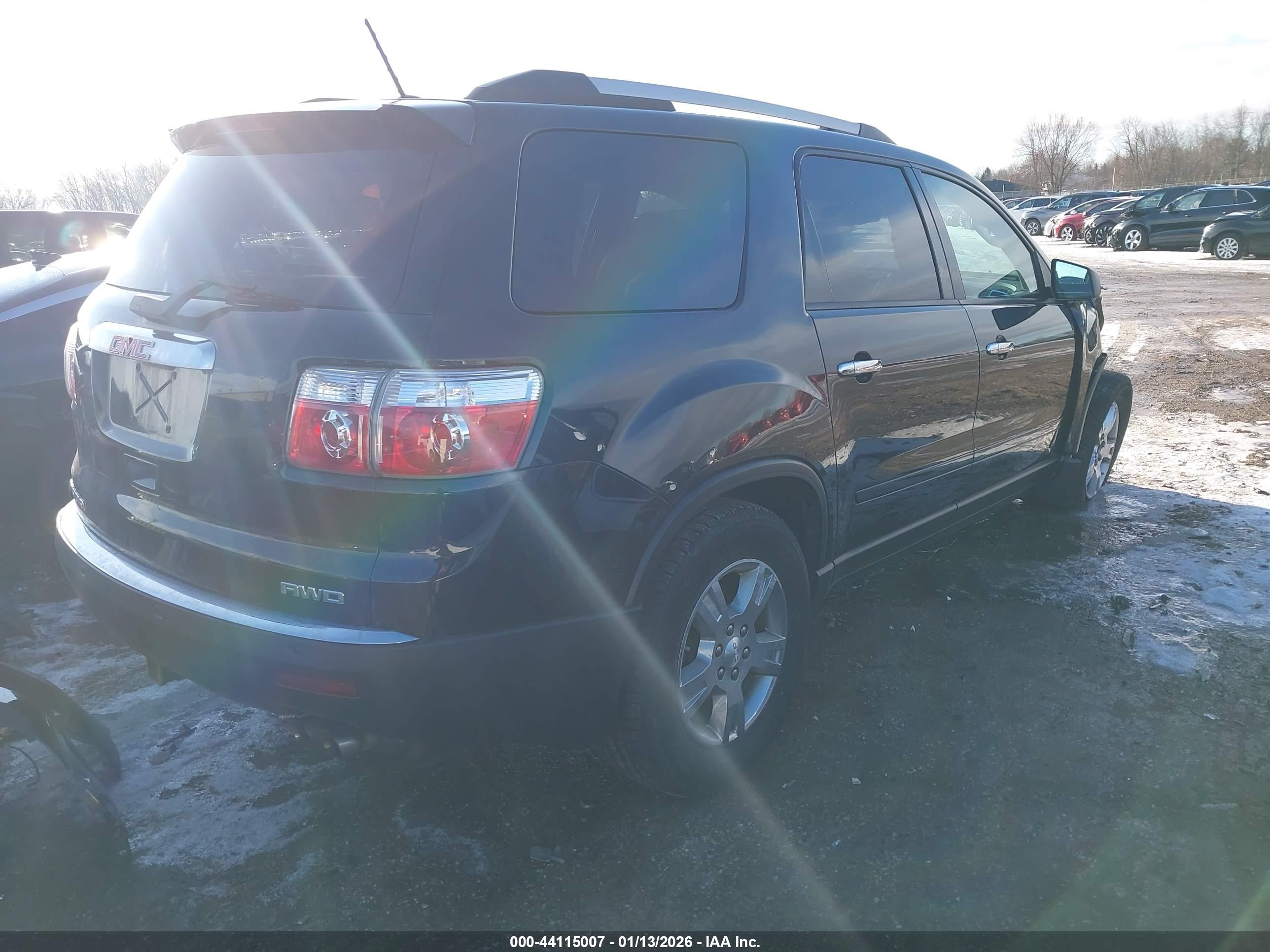 GMC ACADIA image 4