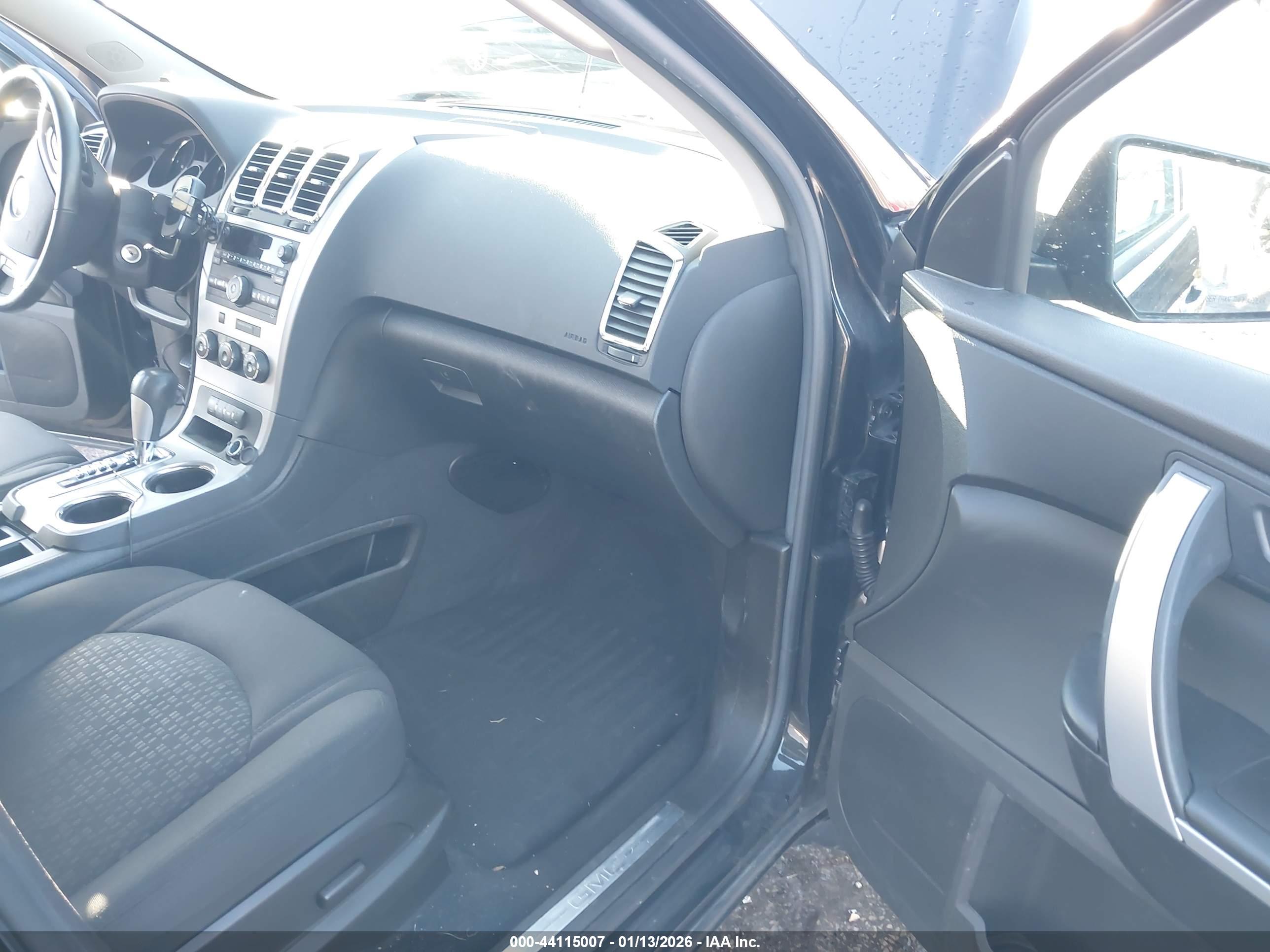 GMC ACADIA image 5