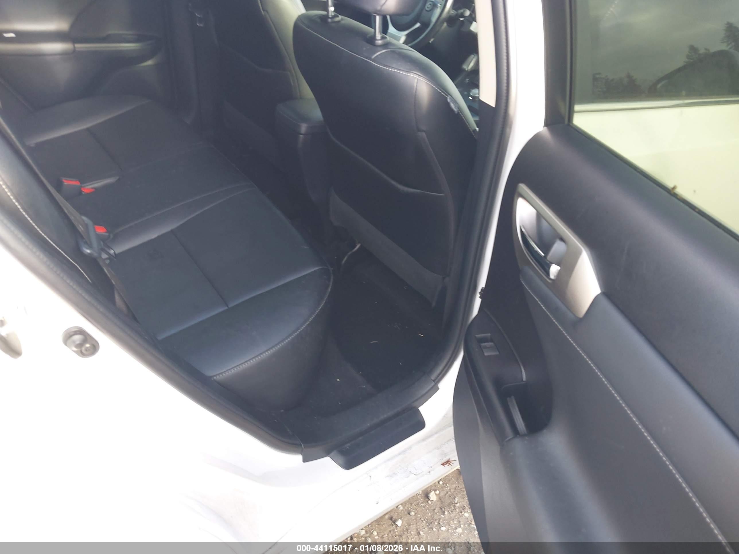 LEXUS CT image 8