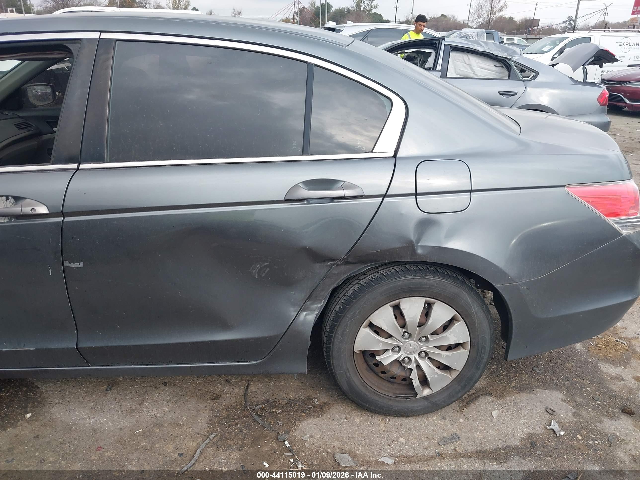 HONDA ACCORD image 6