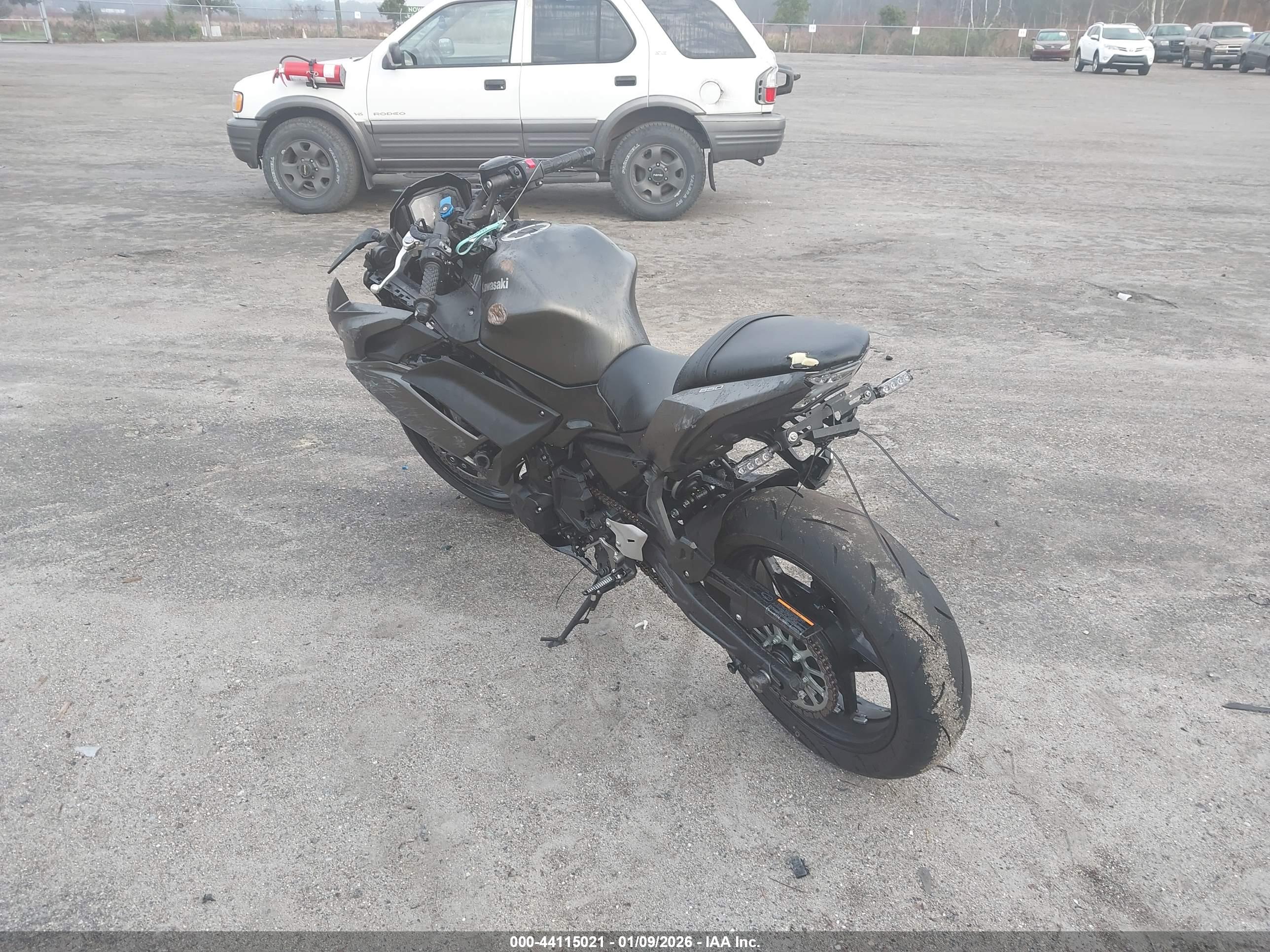 KAWASAKI EX650 image 3
