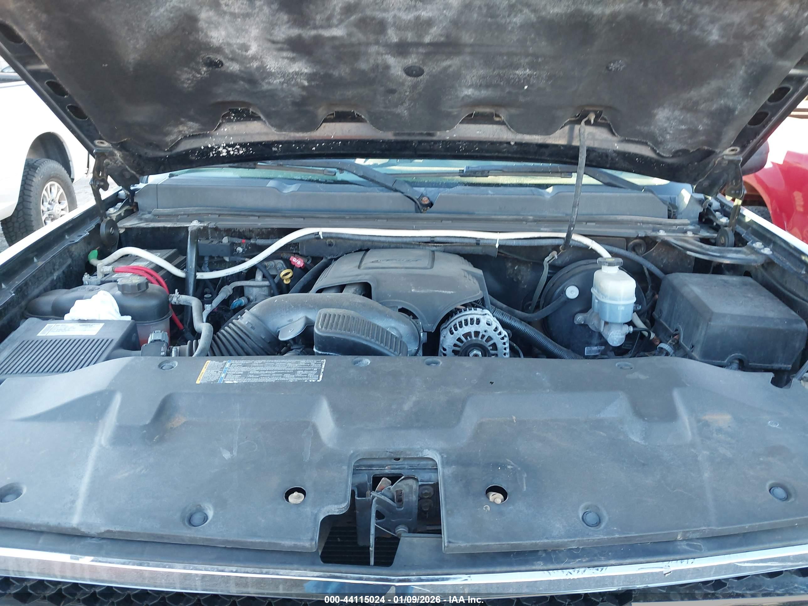 CHEVROLET SILVERADO image 10