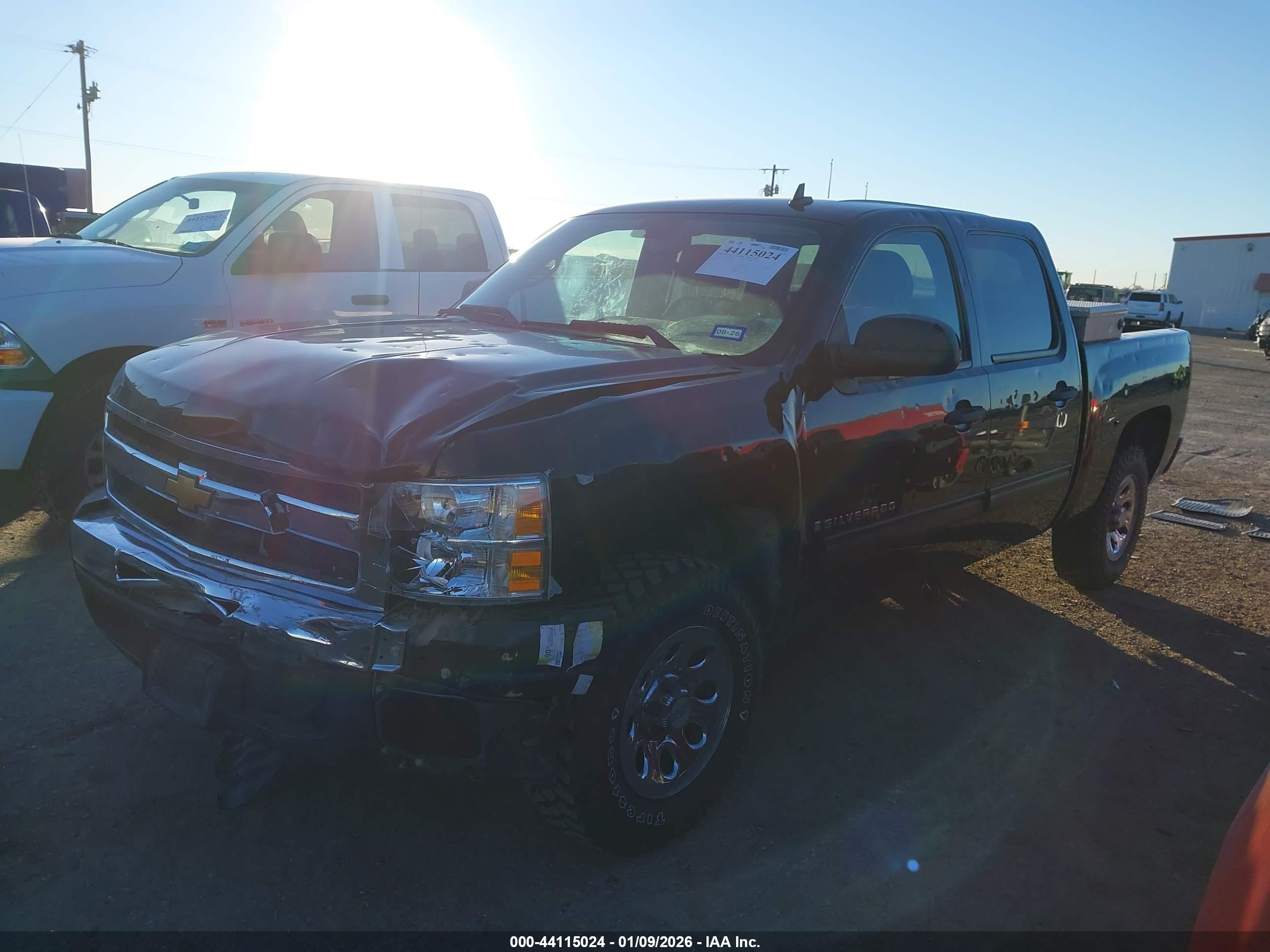 CHEVROLET SILVERADO image 2