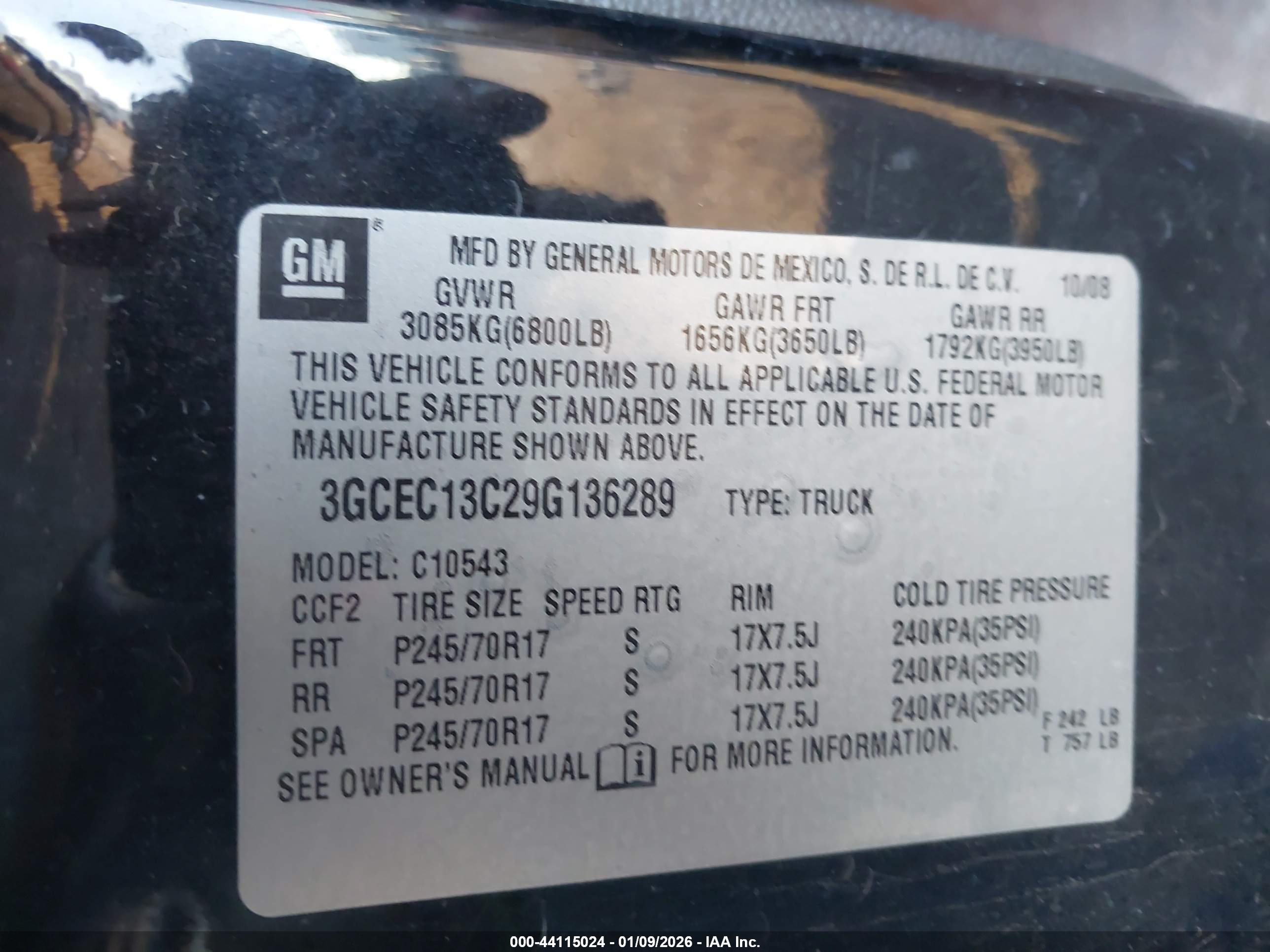CHEVROLET SILVERADO image 9