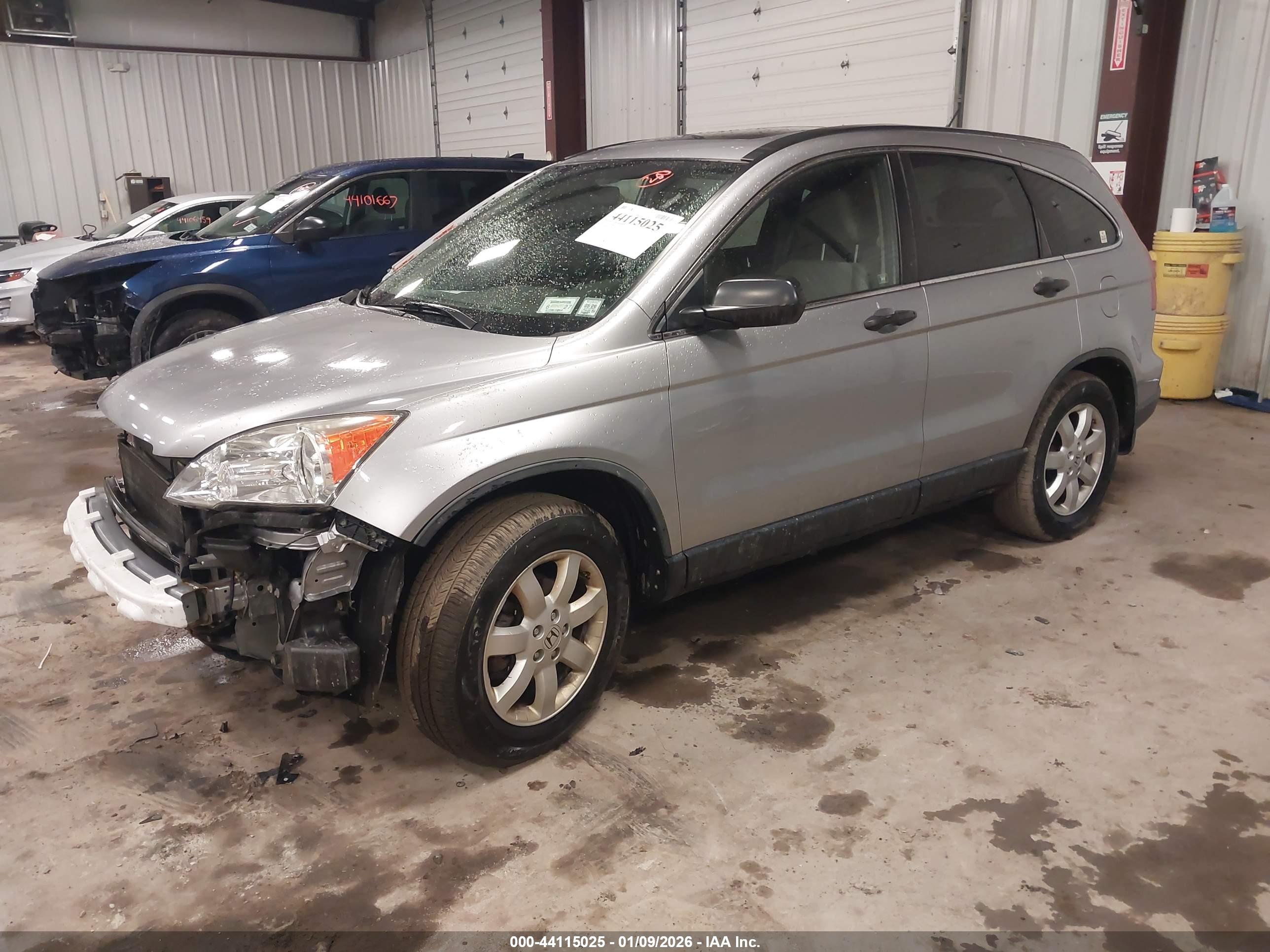 HONDA CR-V image 2