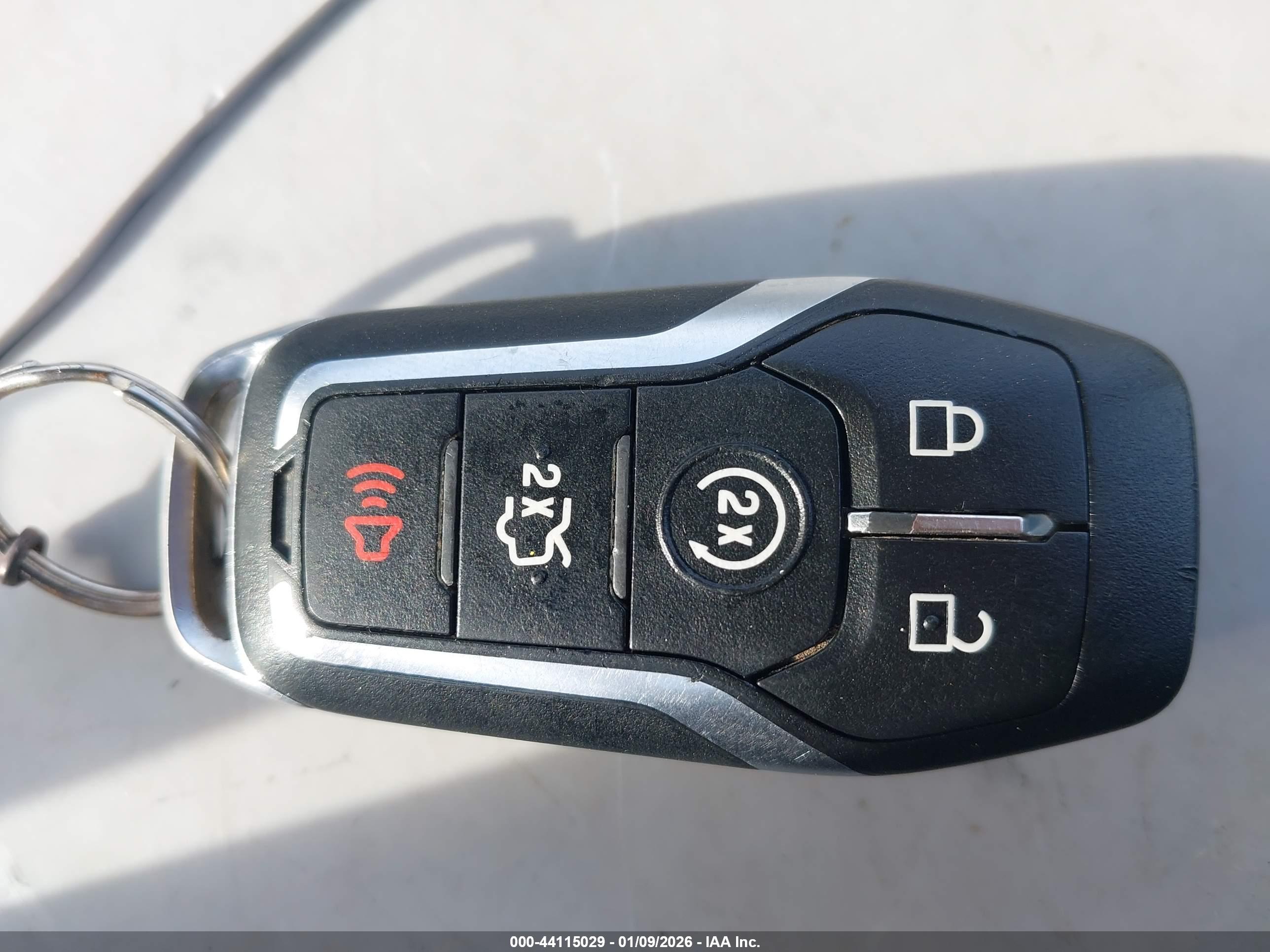 FORD FUSION image 11