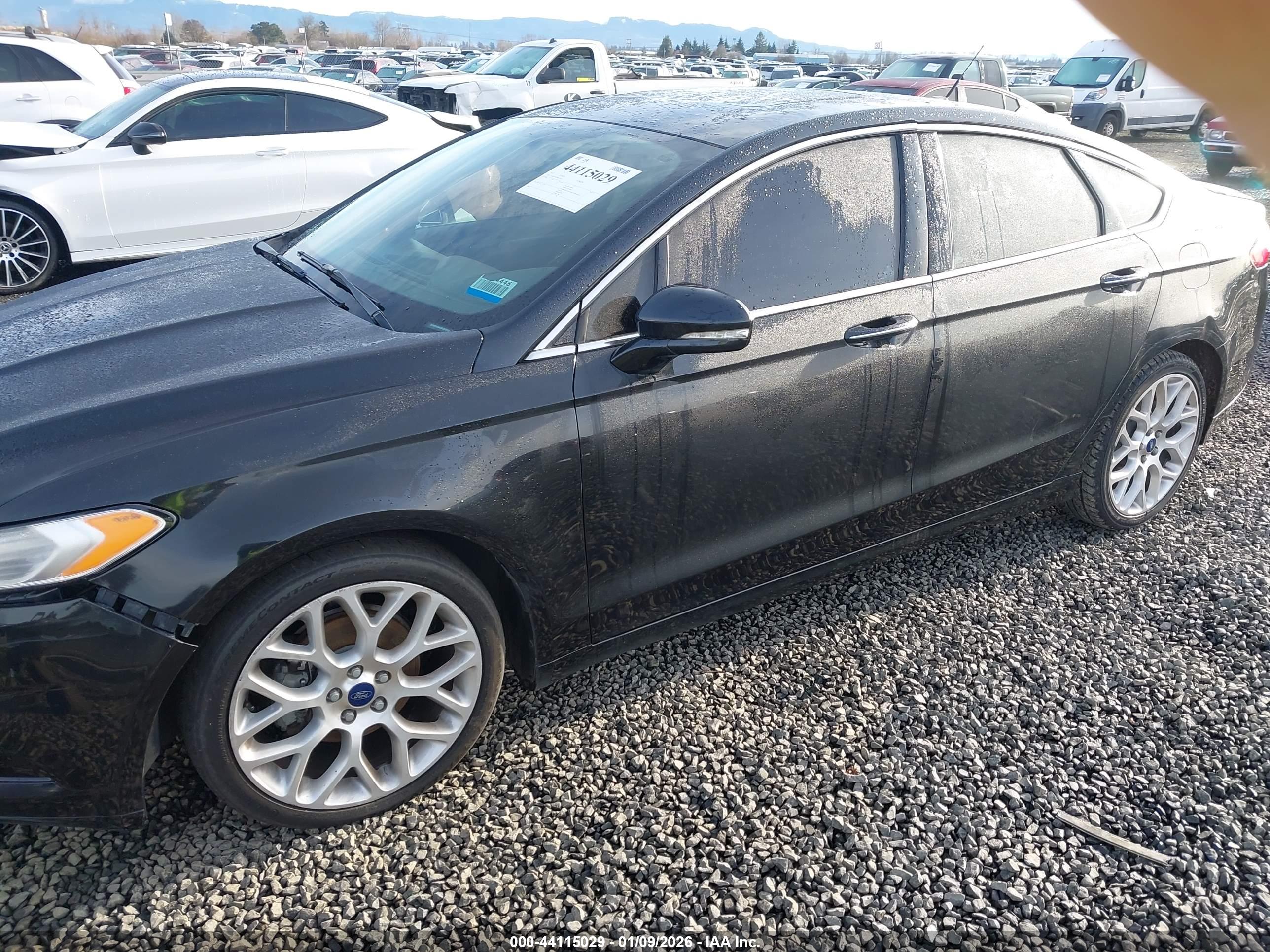 FORD FUSION image 6