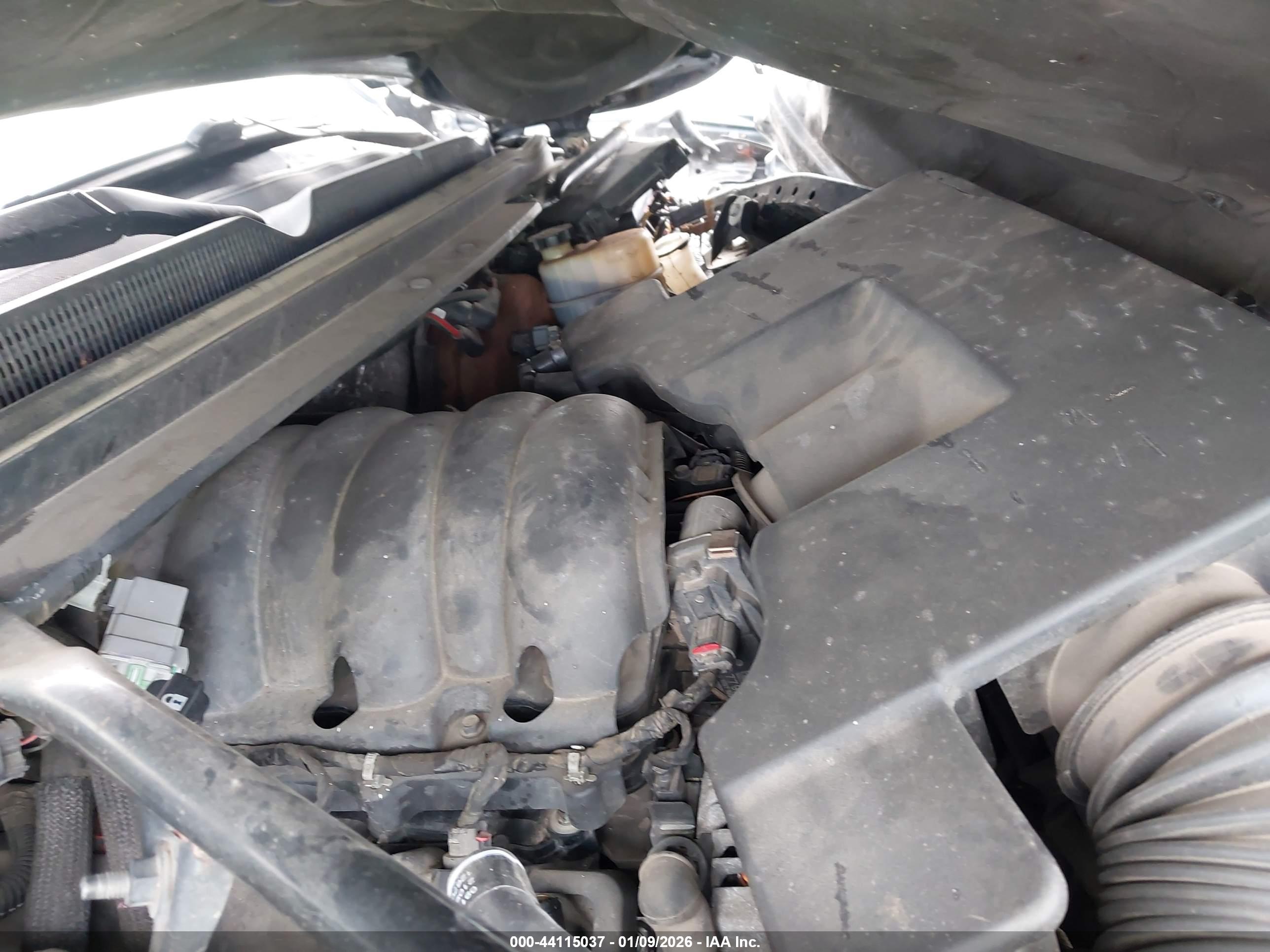 CHEVROLET TAHOE image 10