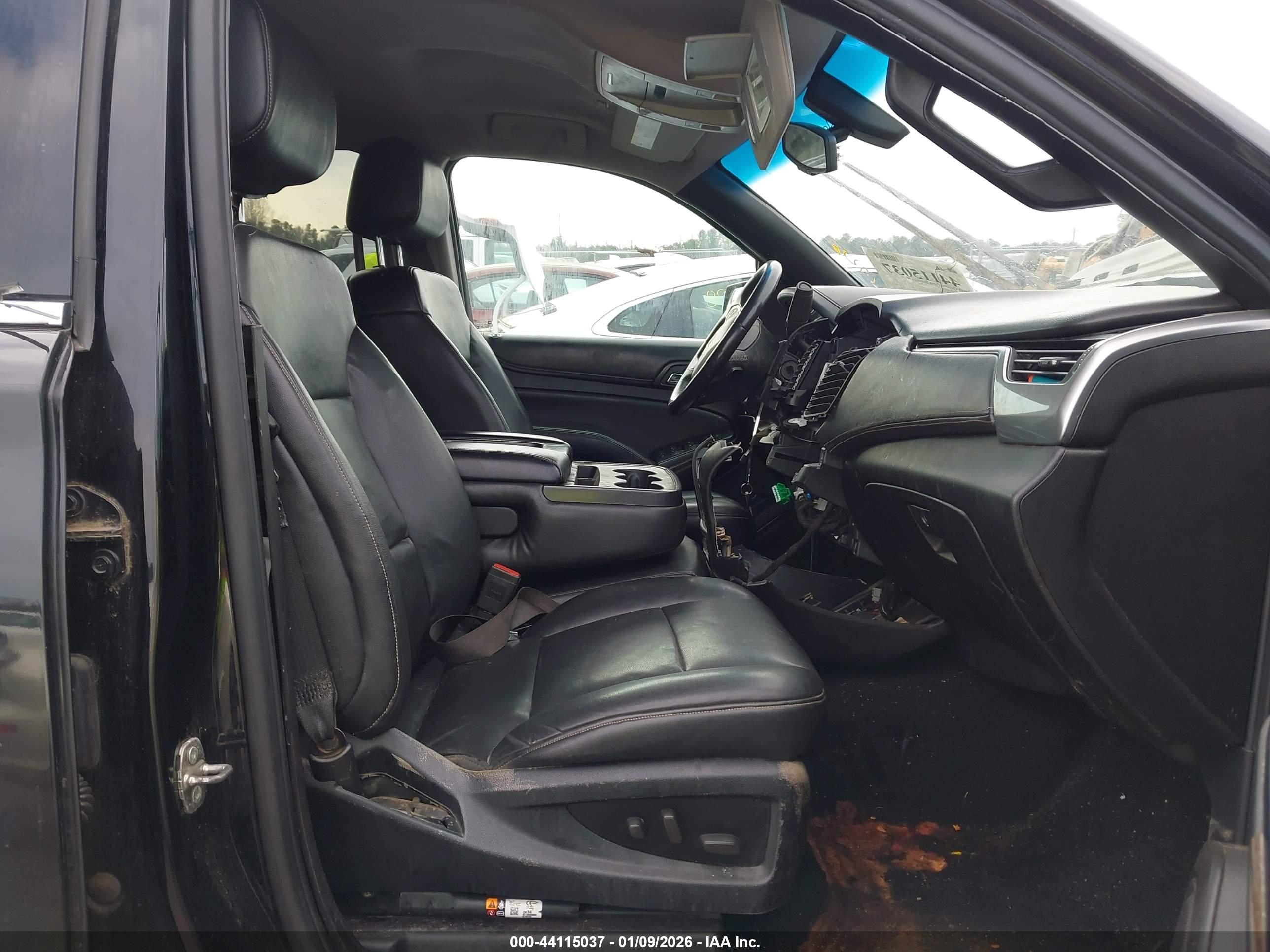 CHEVROLET TAHOE image 5