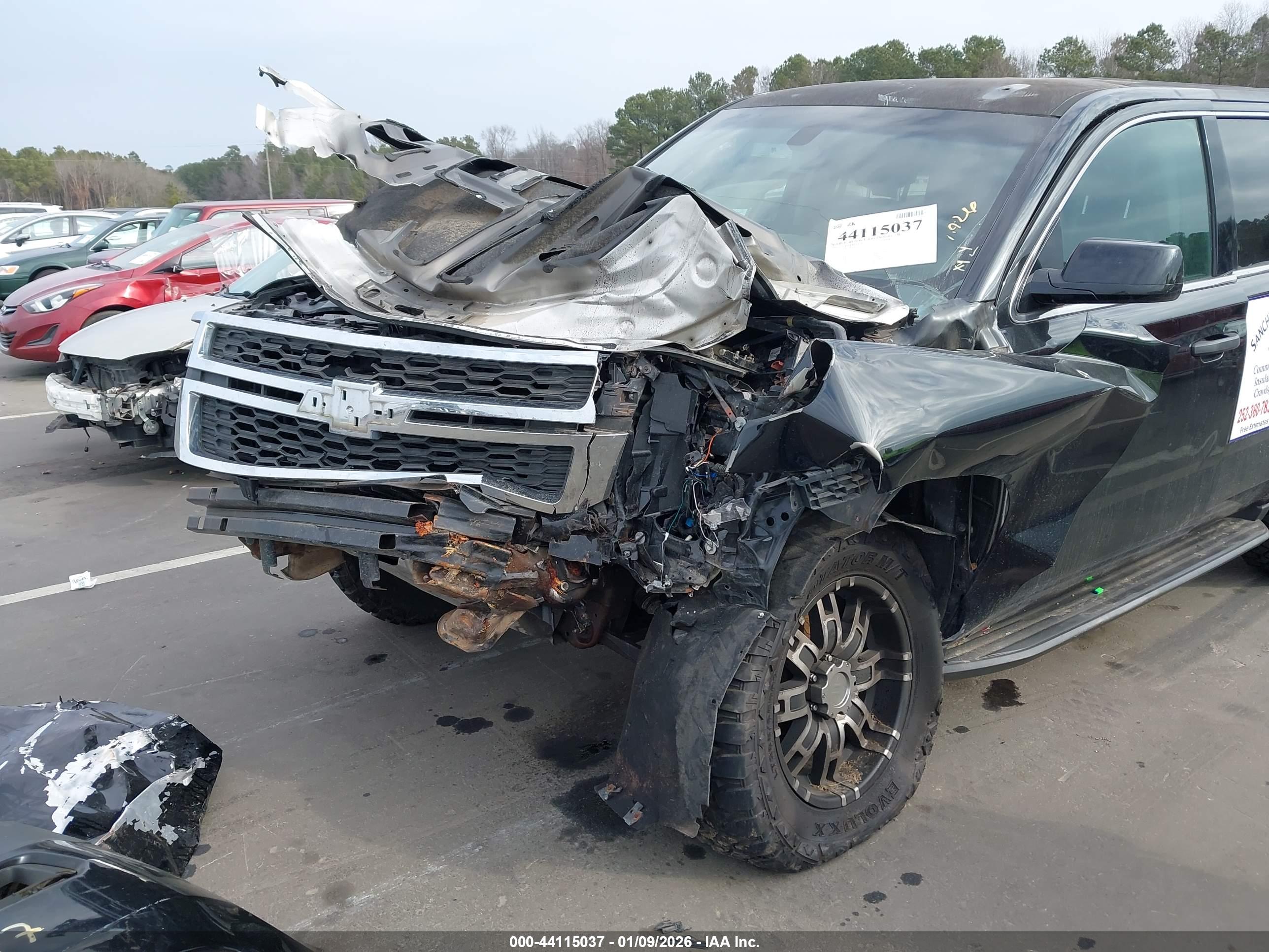 CHEVROLET TAHOE image 6