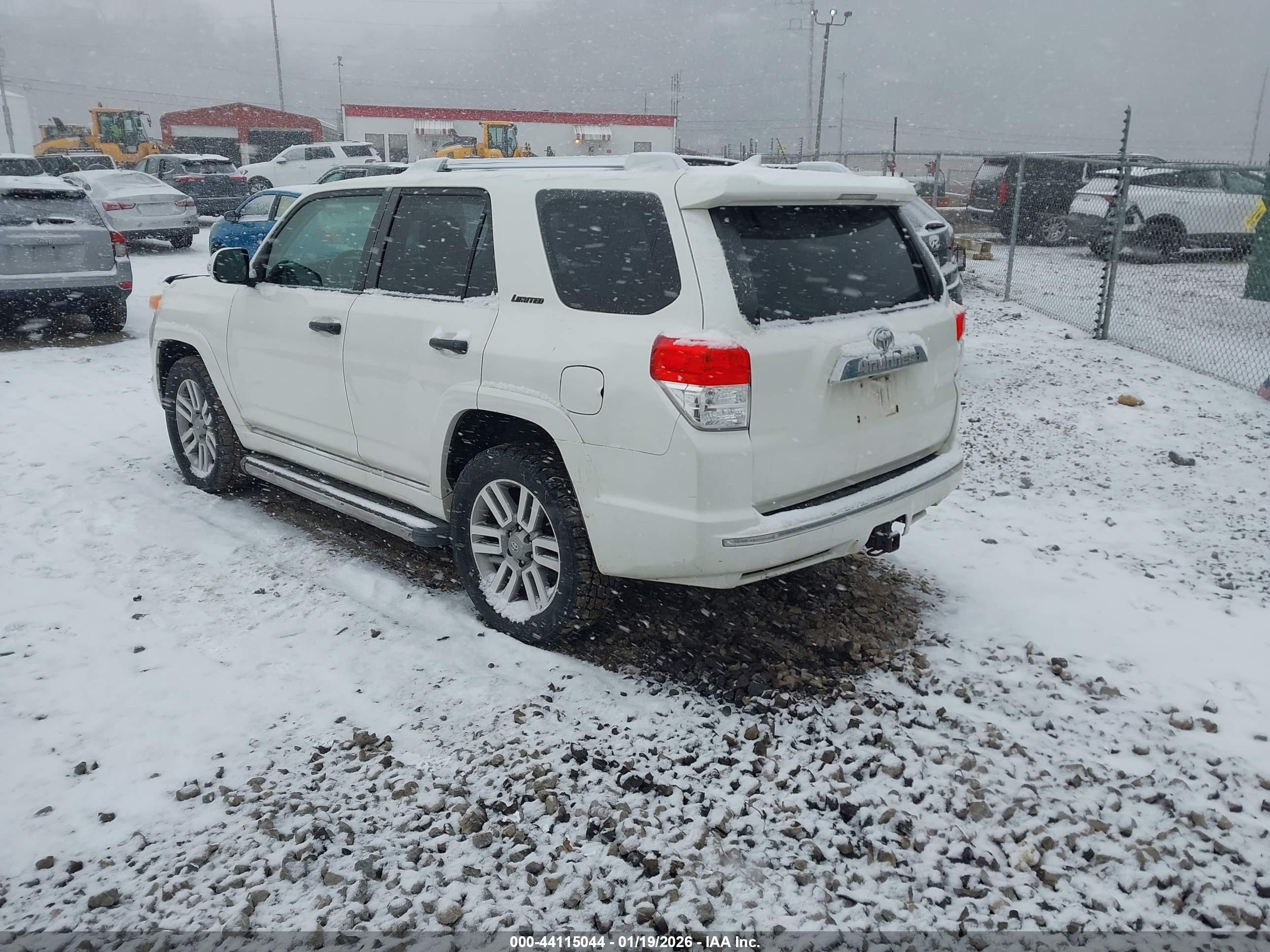TOYOTA 4RUNNER image 3