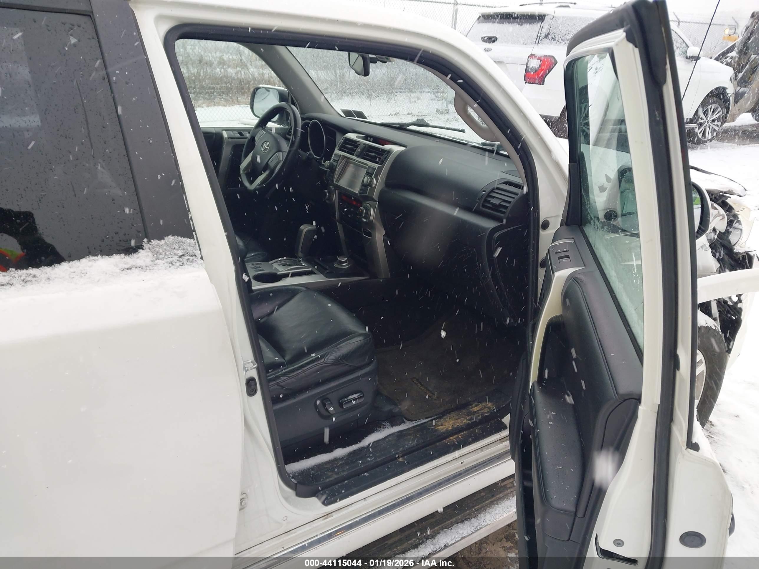 TOYOTA 4RUNNER image 5