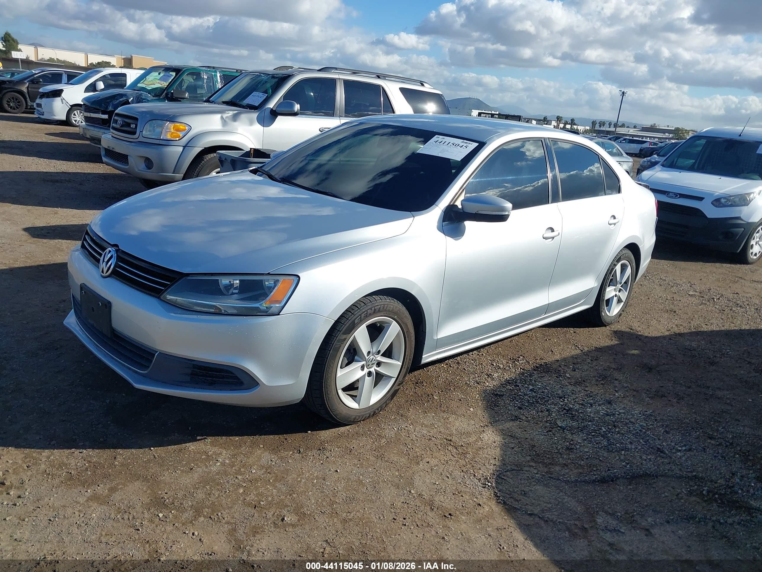 VOLKSWAGEN JETTA image 2