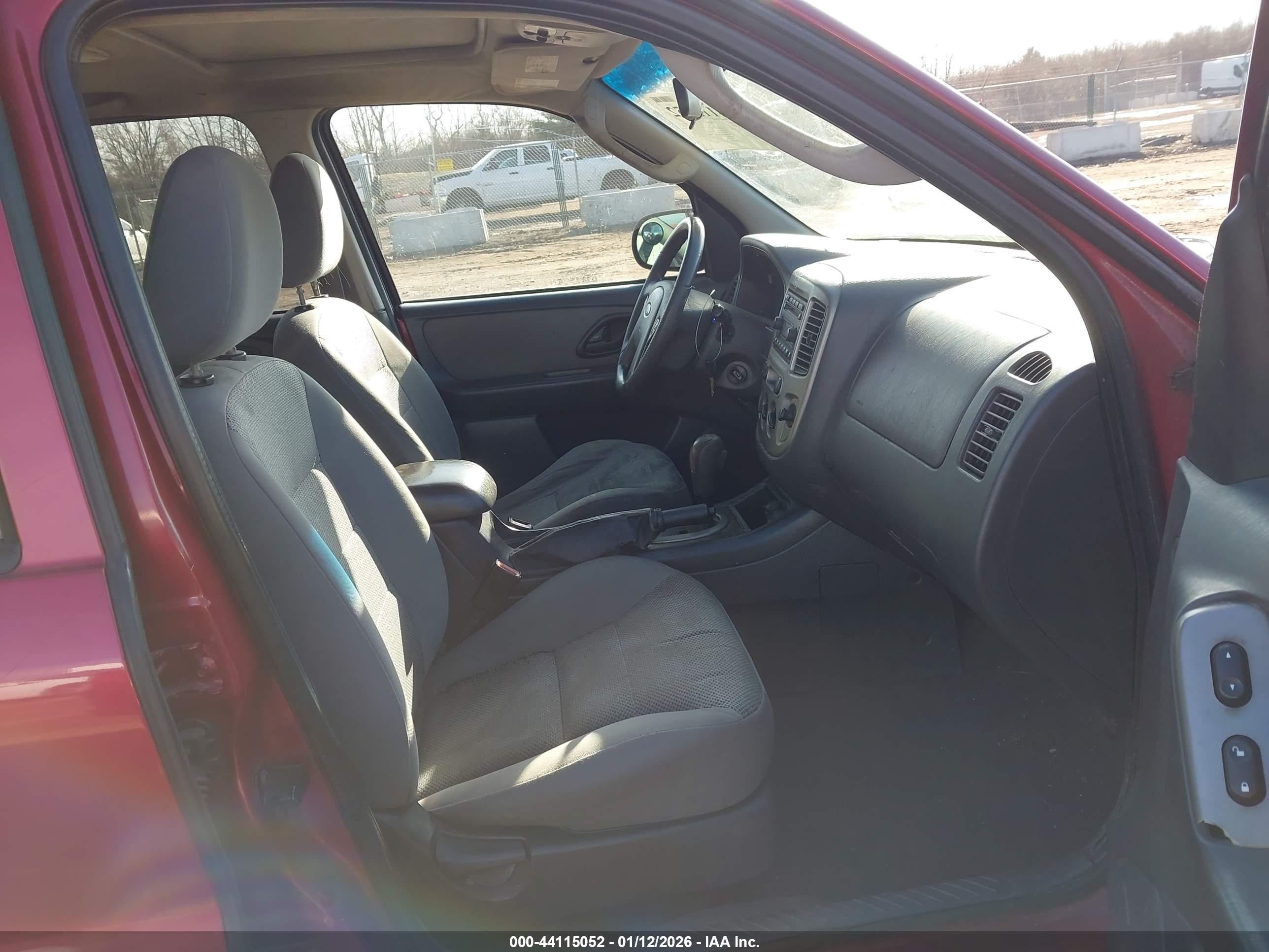 FORD ESCAPE image 5