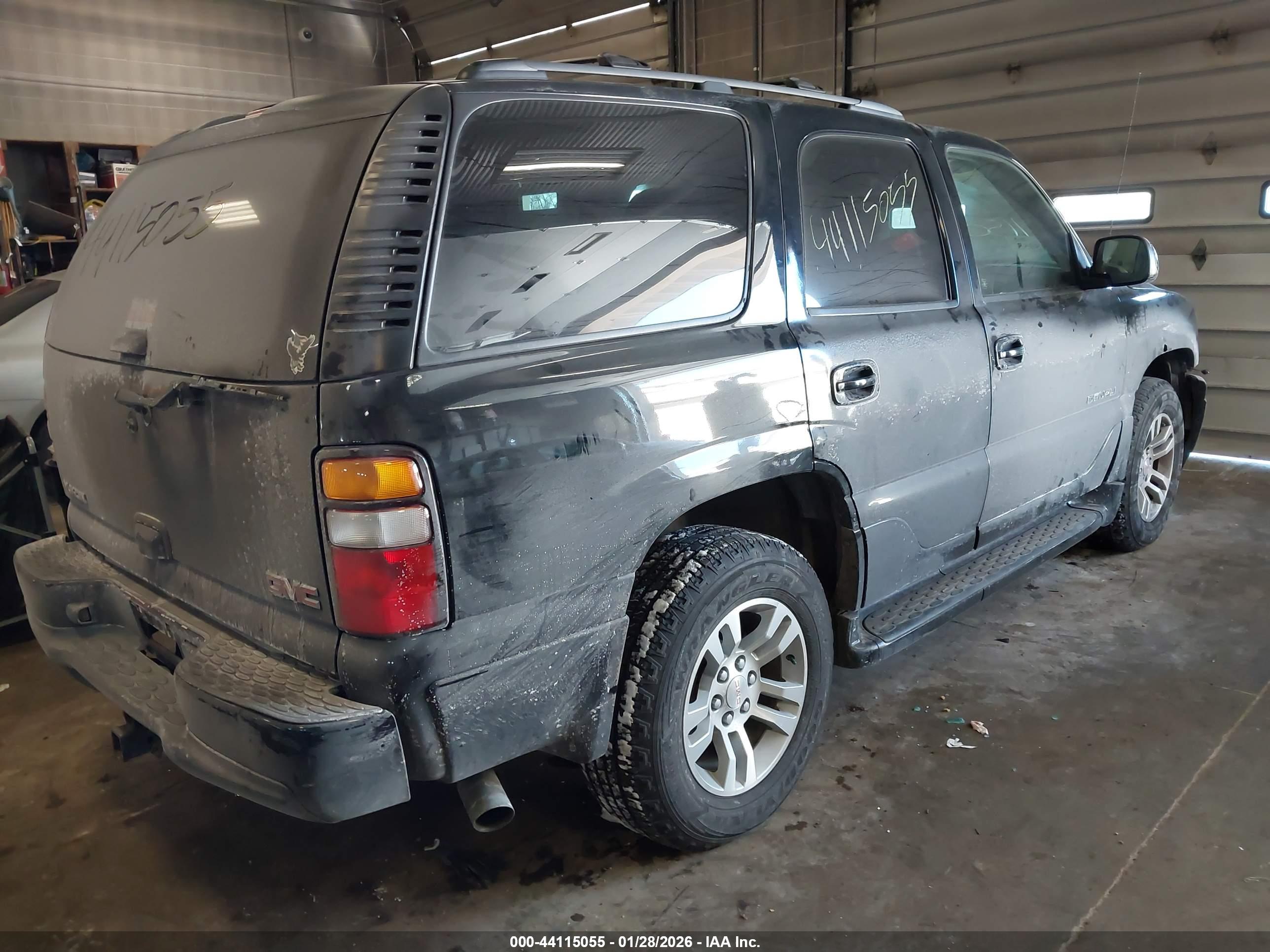 GMC YUKON image 4
