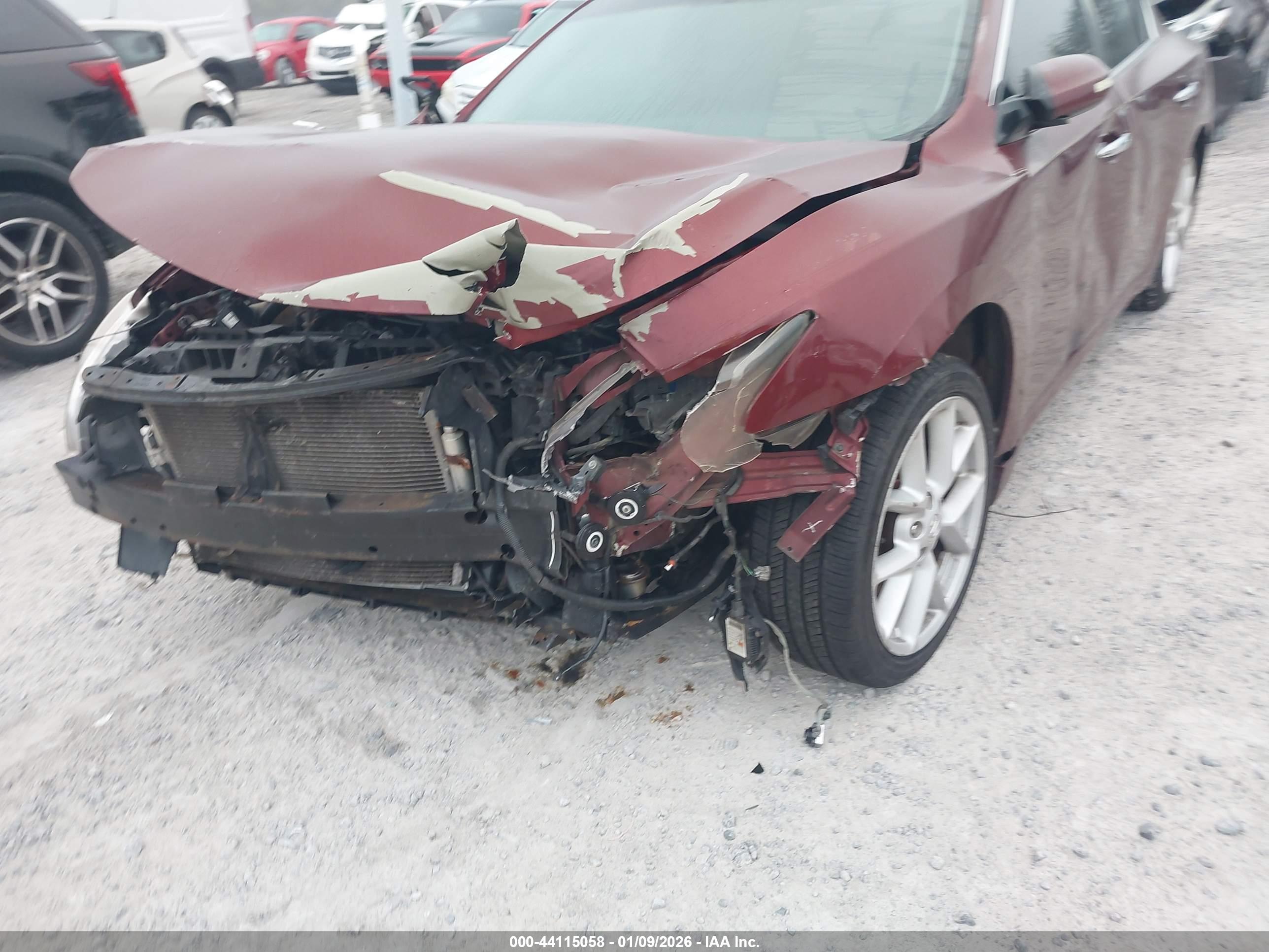 NISSAN MAXIMA image 6