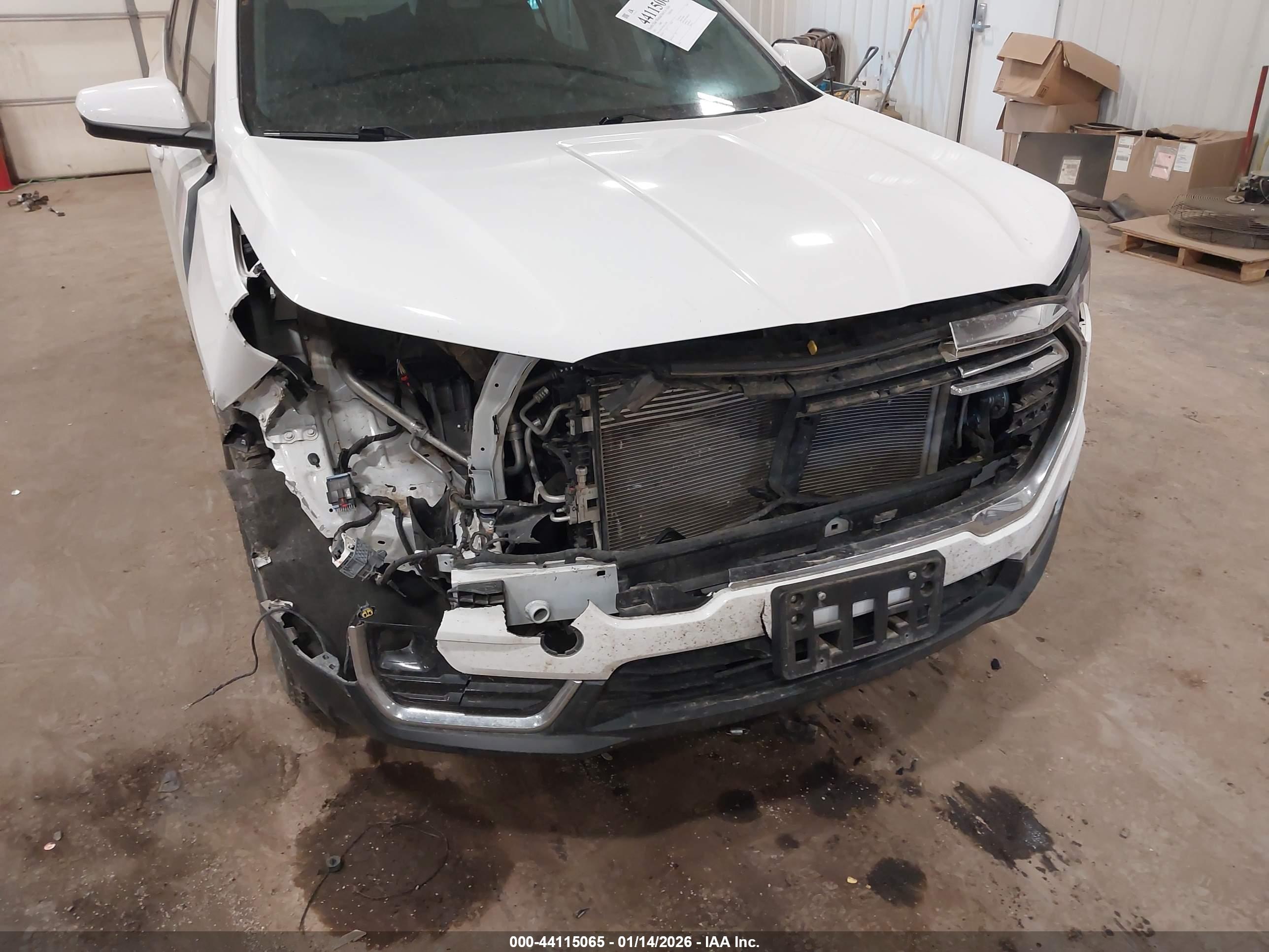 GMC TERRAIN image 6