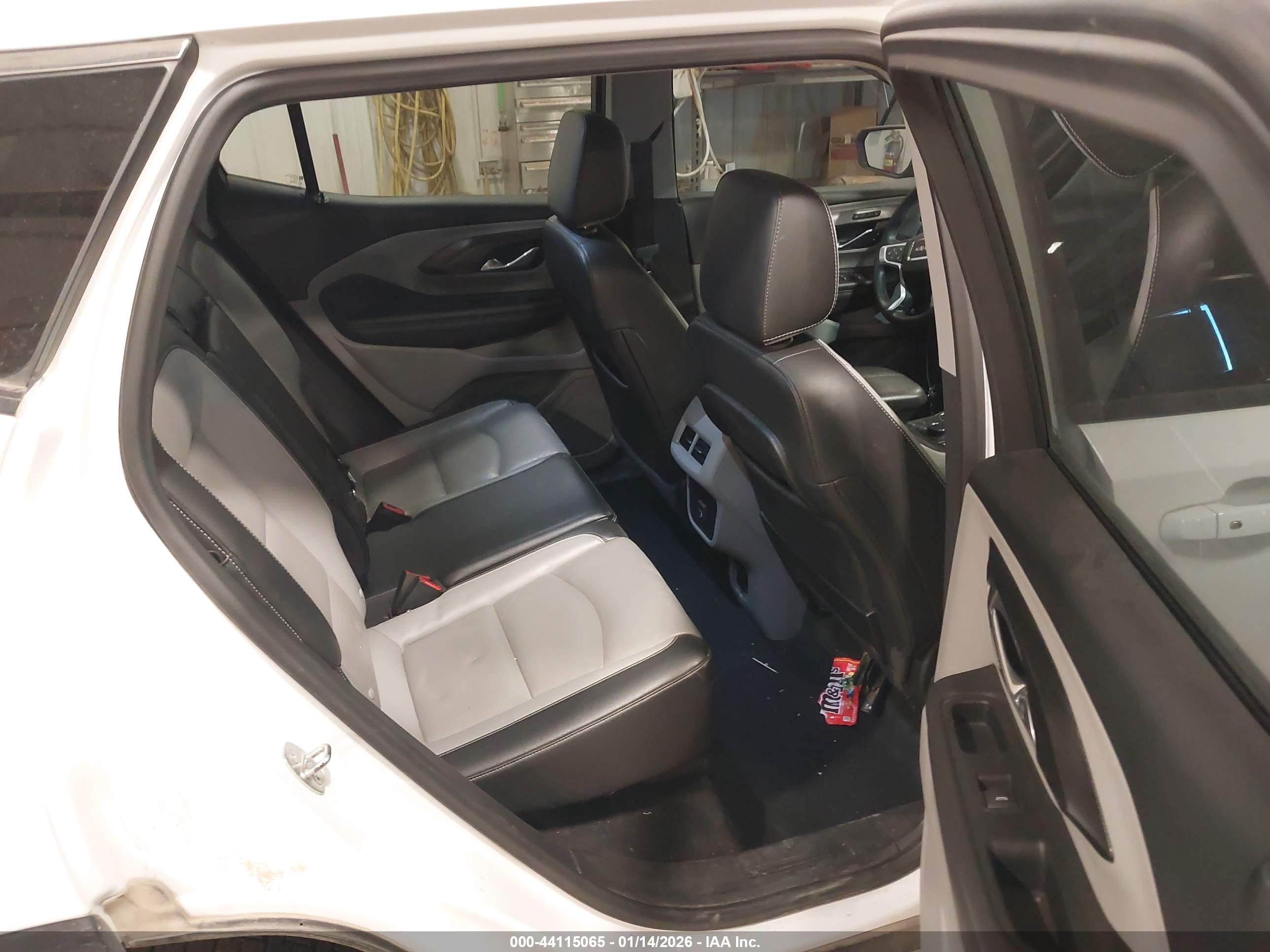 GMC TERRAIN image 8
